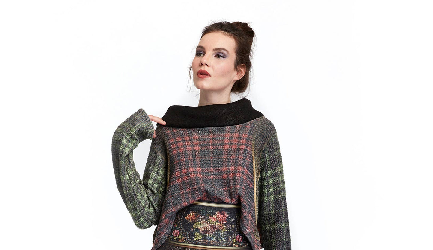 Pullover - Back to Black: Size 2