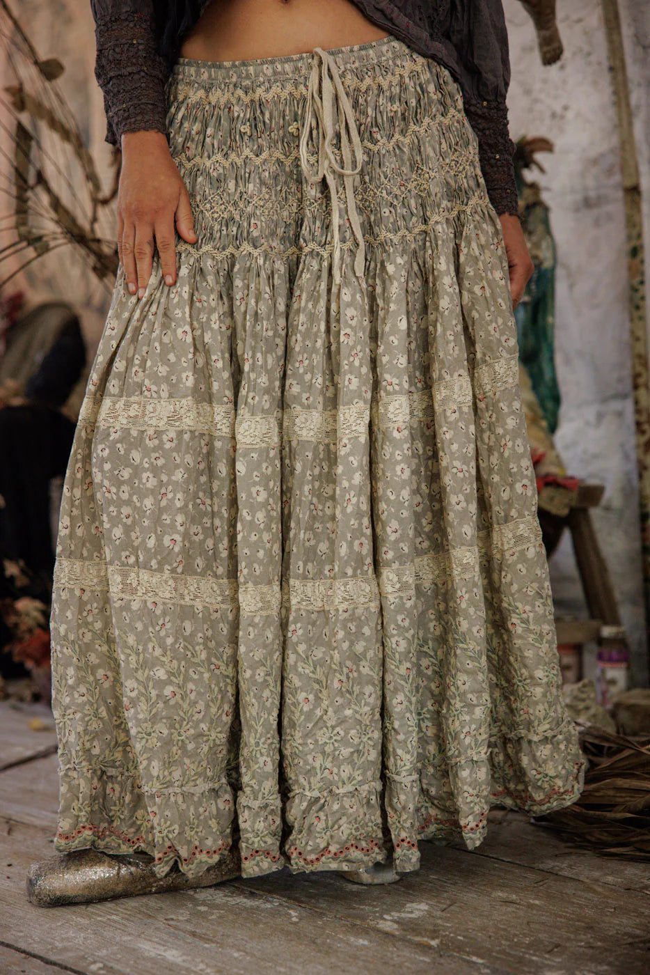 Floral Chrystal Skirt 242 - Magnolia Pearl