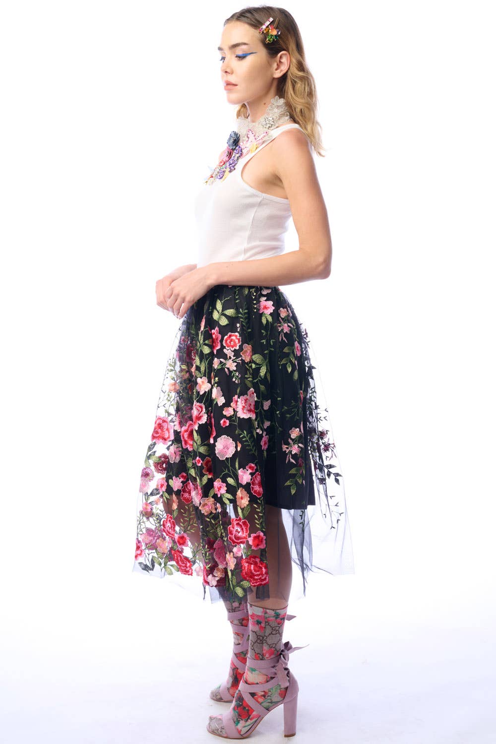 Dark Rose Embroidered Skirt: S