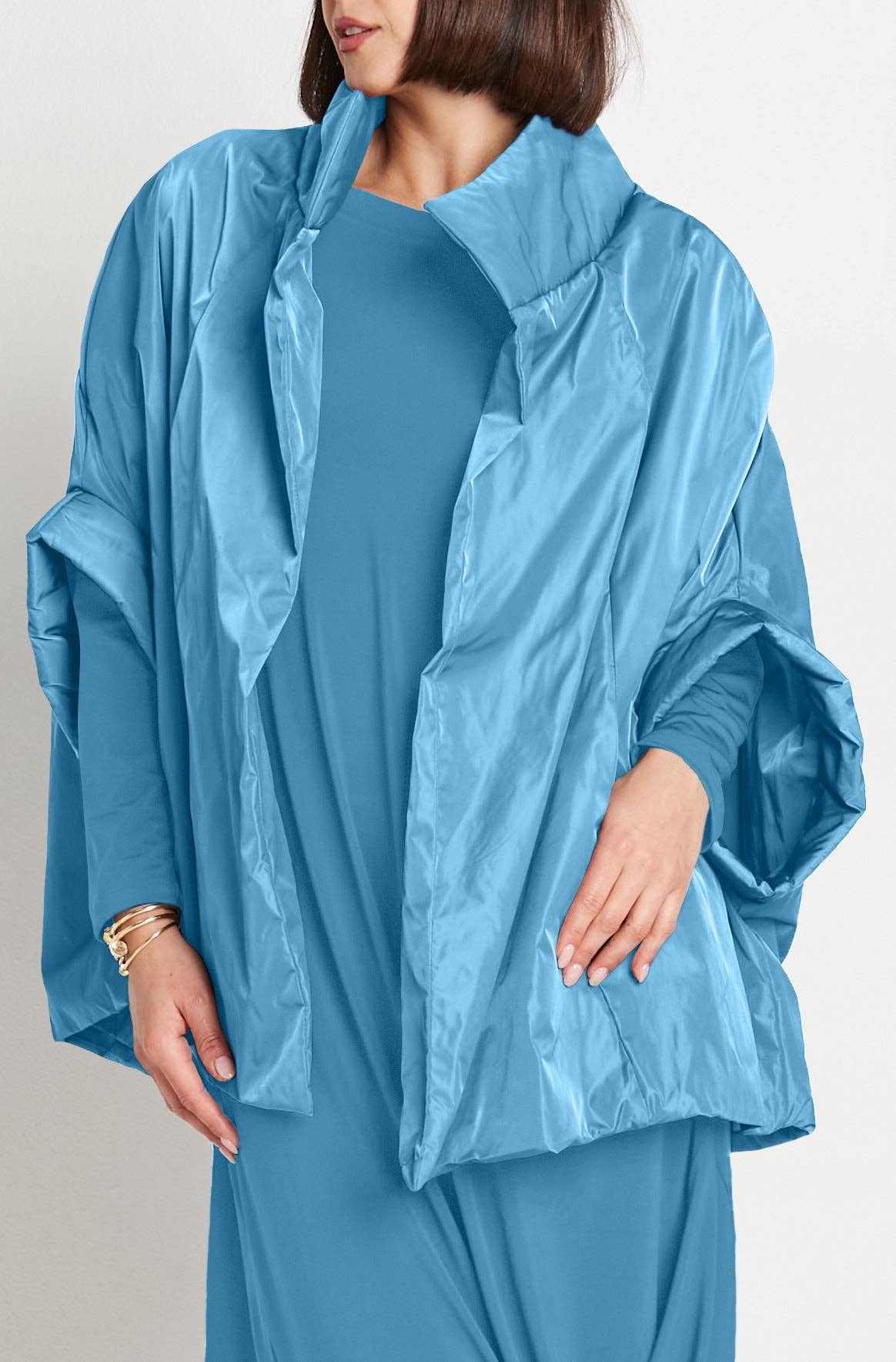 Nylon Chic Cape - Marina: Marina