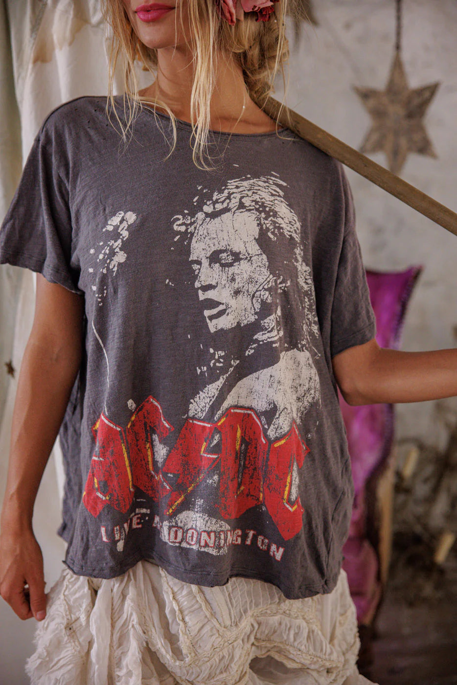 AC/DC Live At Donington Tee 2684 - Magnolia Pearl