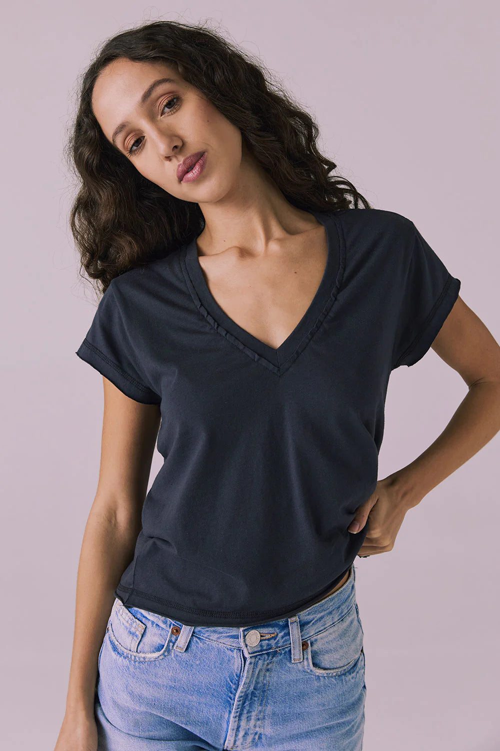 Gator V Neck Licorice Black Tee CWA586 - CHASER