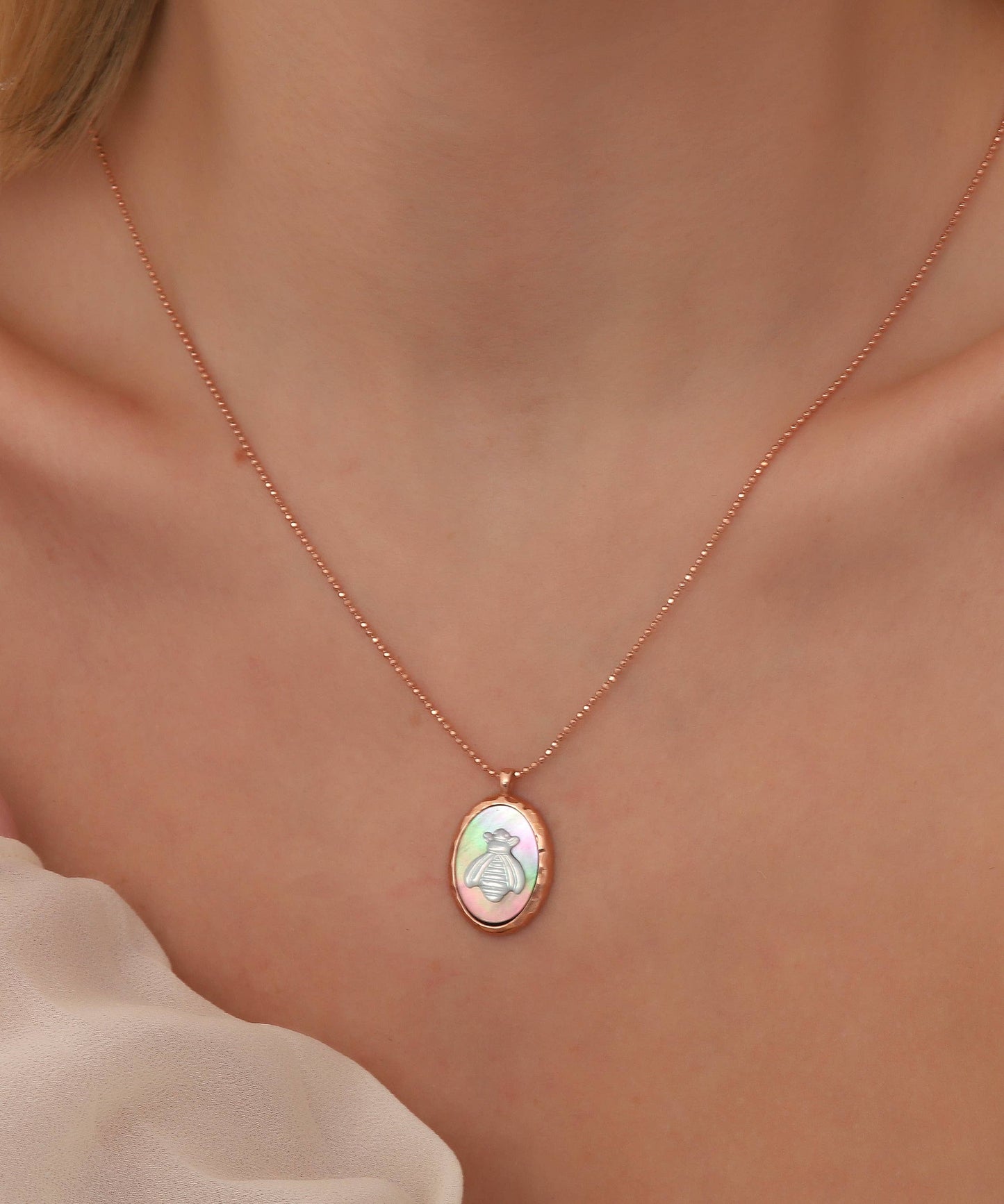 Rose Gold Plated Oval Drop Bee Embossed Necklace