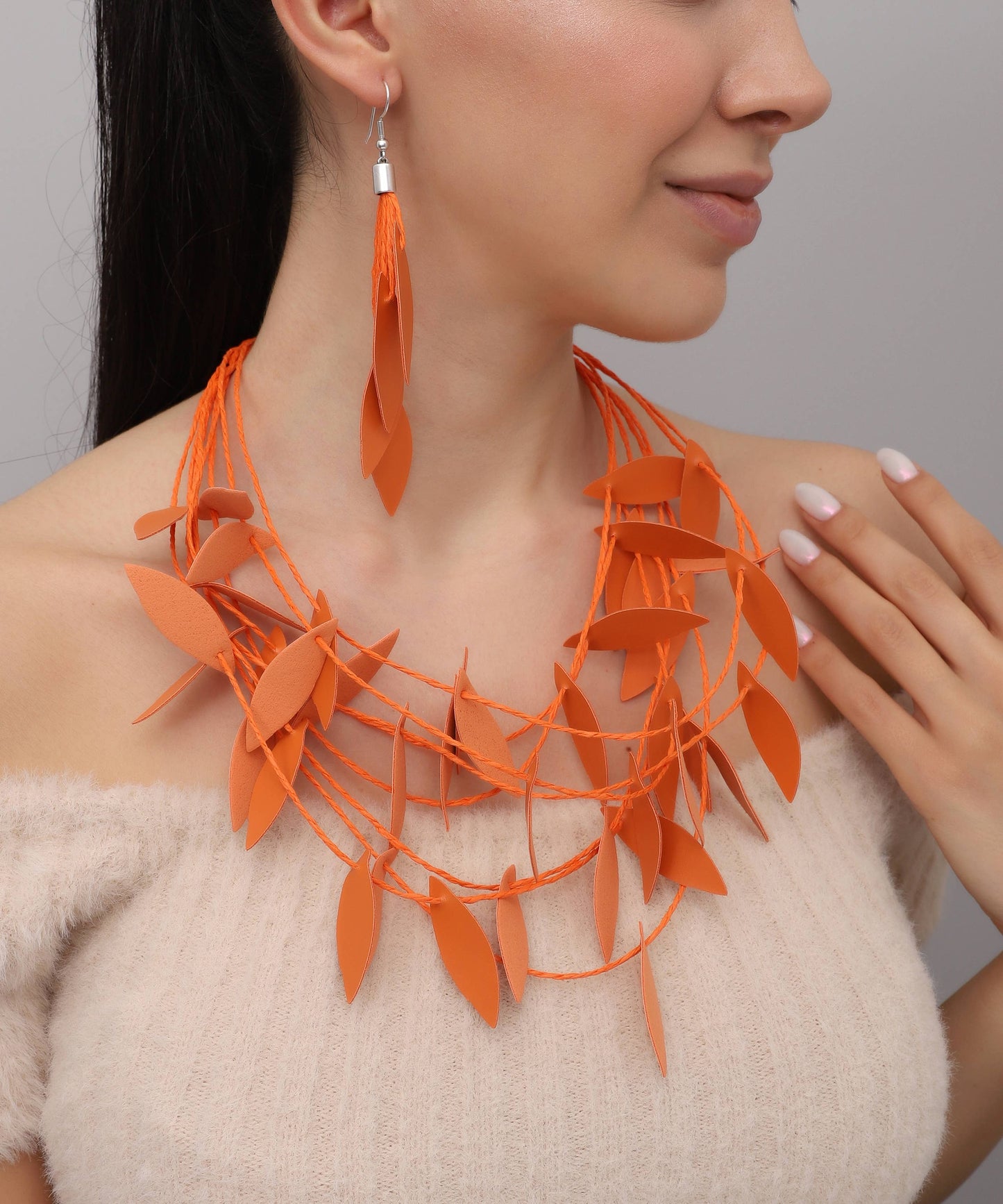 Handmade special design leather leaf jewelry set: Black