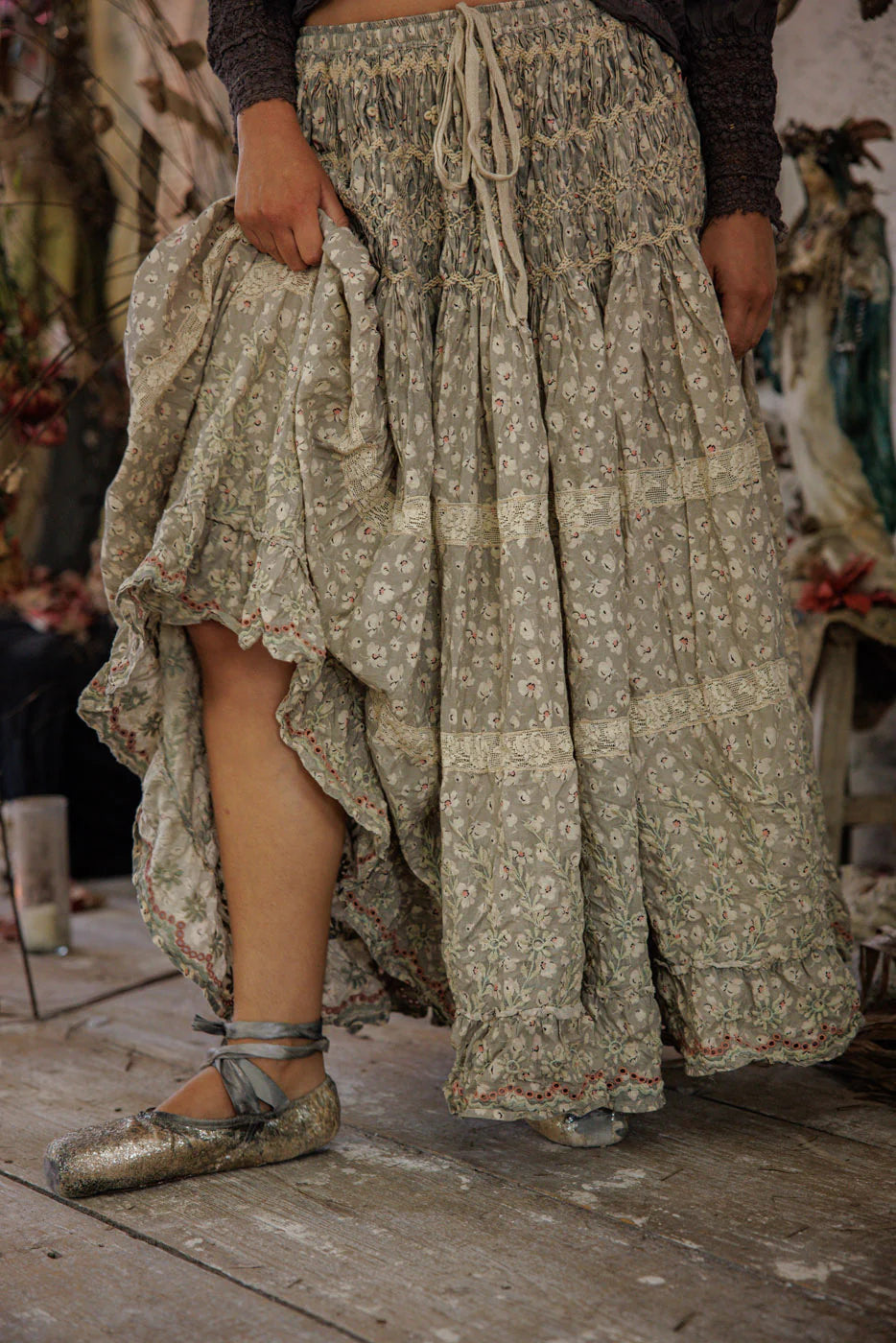 Floral Chrystal Skirt 242 - Magnolia Pearl