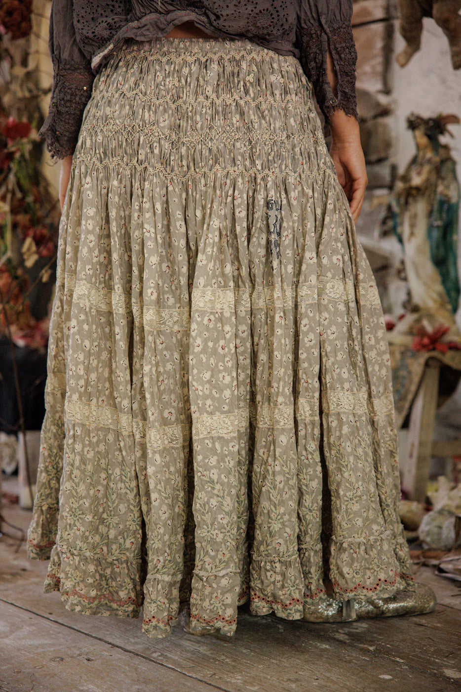 Floral Chrystal Skirt 242 - Magnolia Pearl