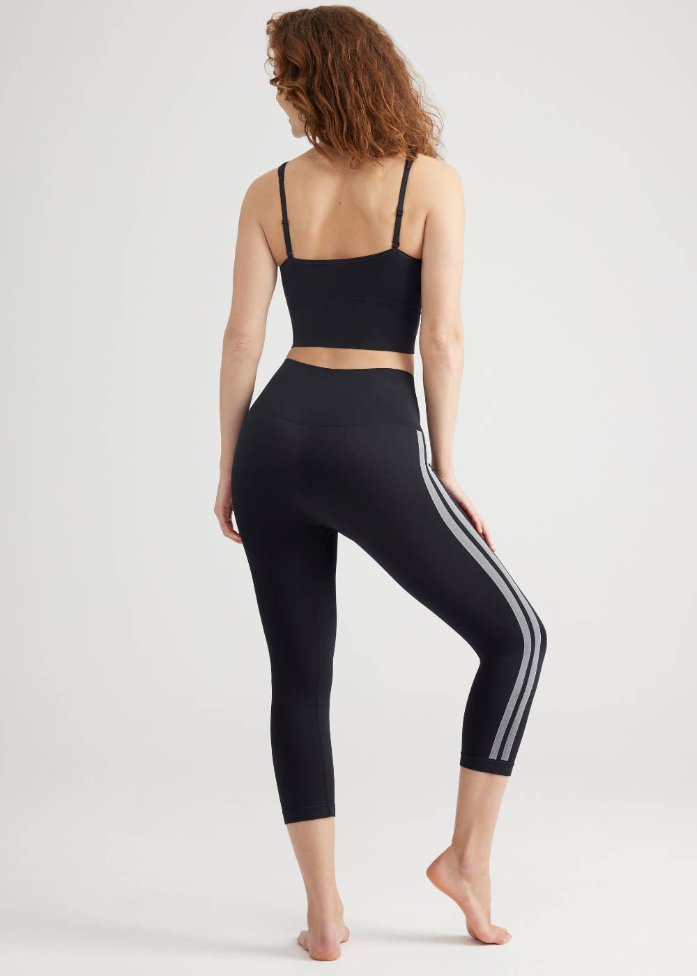 Morgan Seamless Cropped Capri Shaping Legging: Asphalt - Yummie