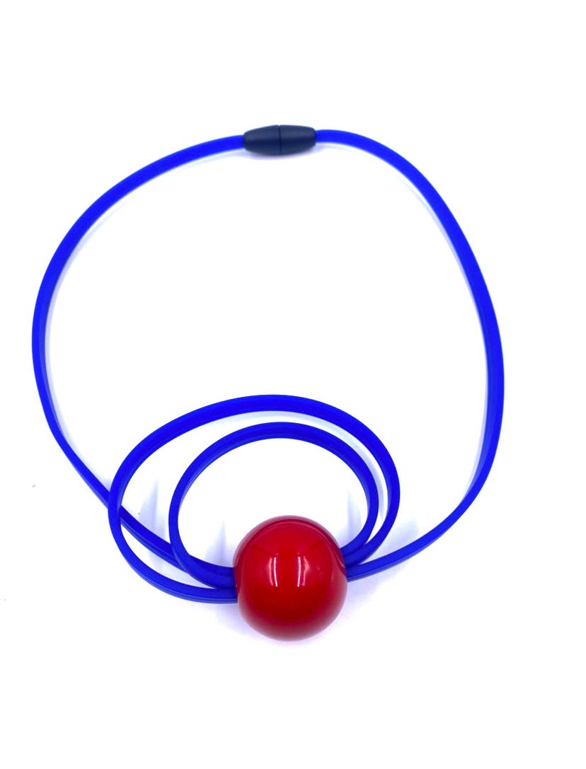 Mini swirl necklace: Black