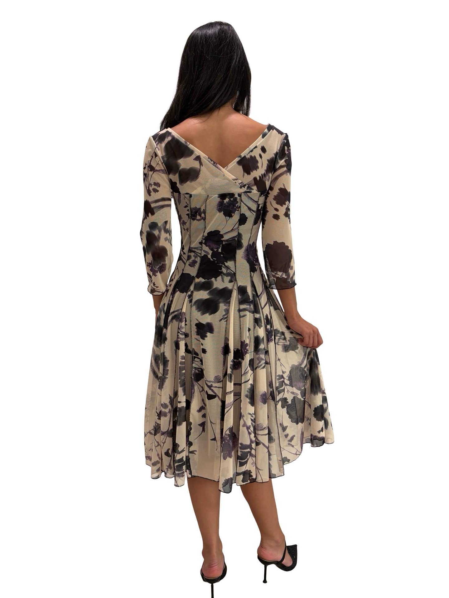 ADDISON Fit and Flare 3/4 Sleeves Fit and flared Dress