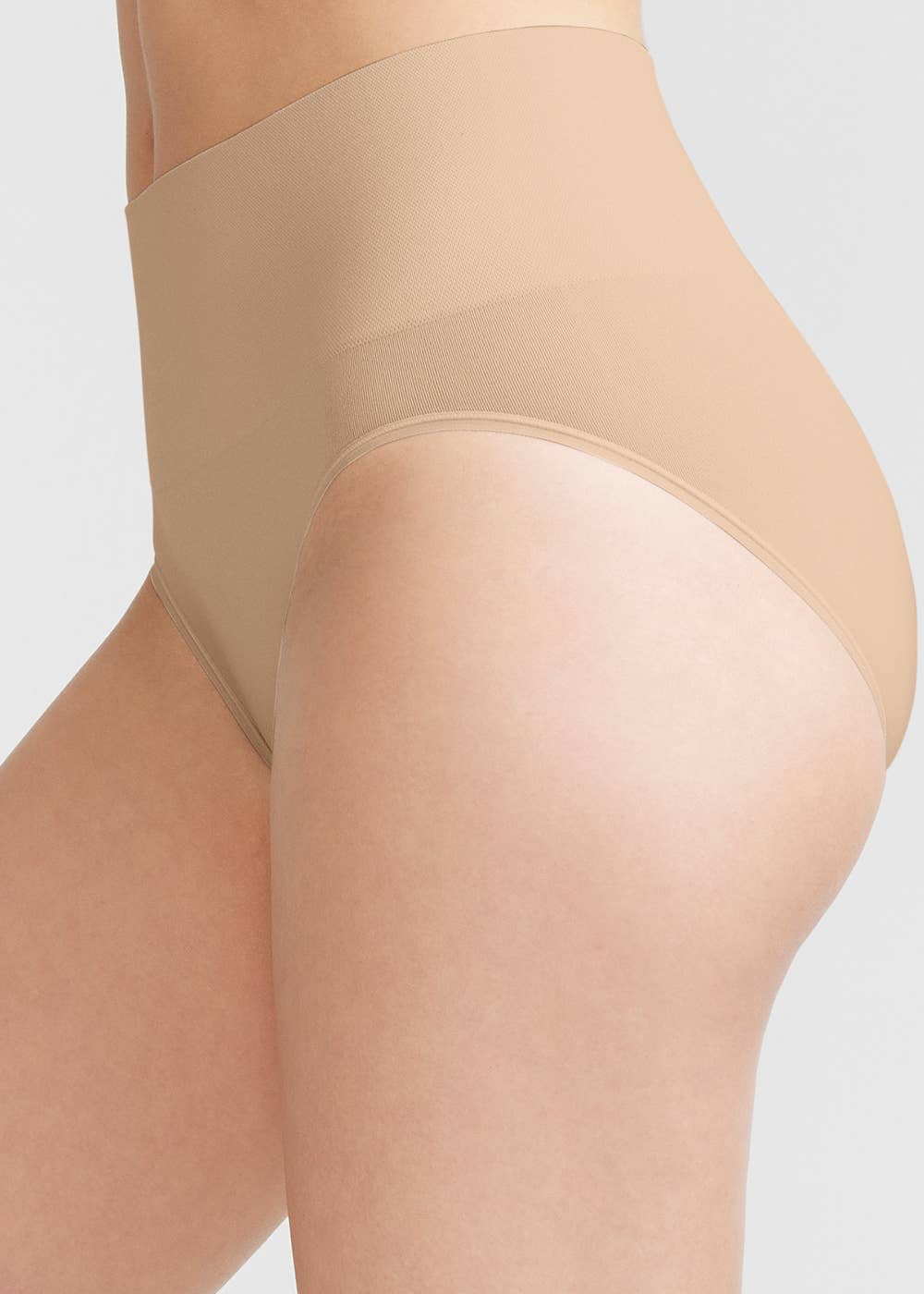 Sage Shaping Brief Nylon Seamless - Yummie