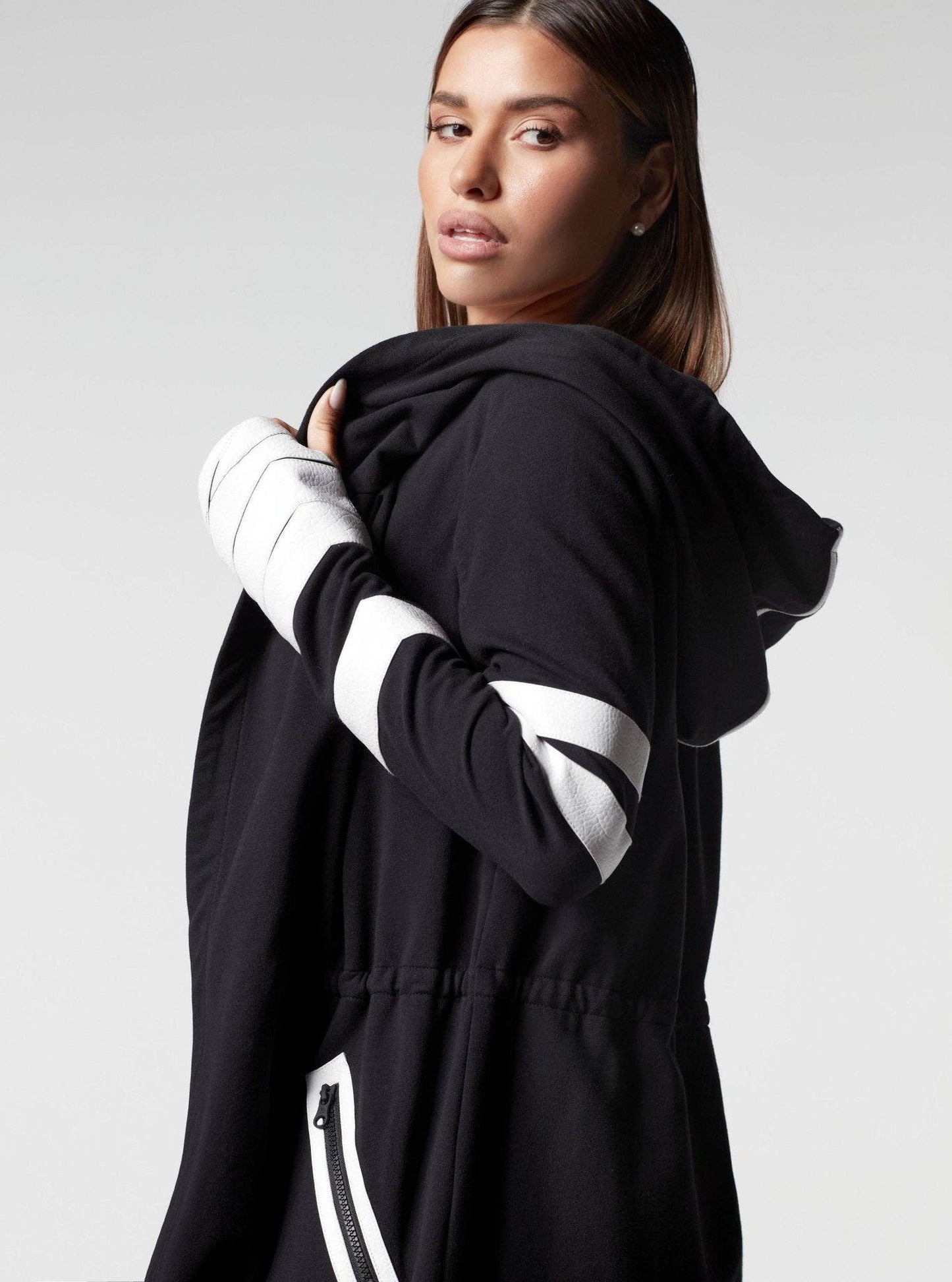 Maitri Traveler Jacket - Black/White (JLS): Black/White / L