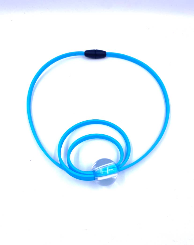 Mini swirl necklace: Black