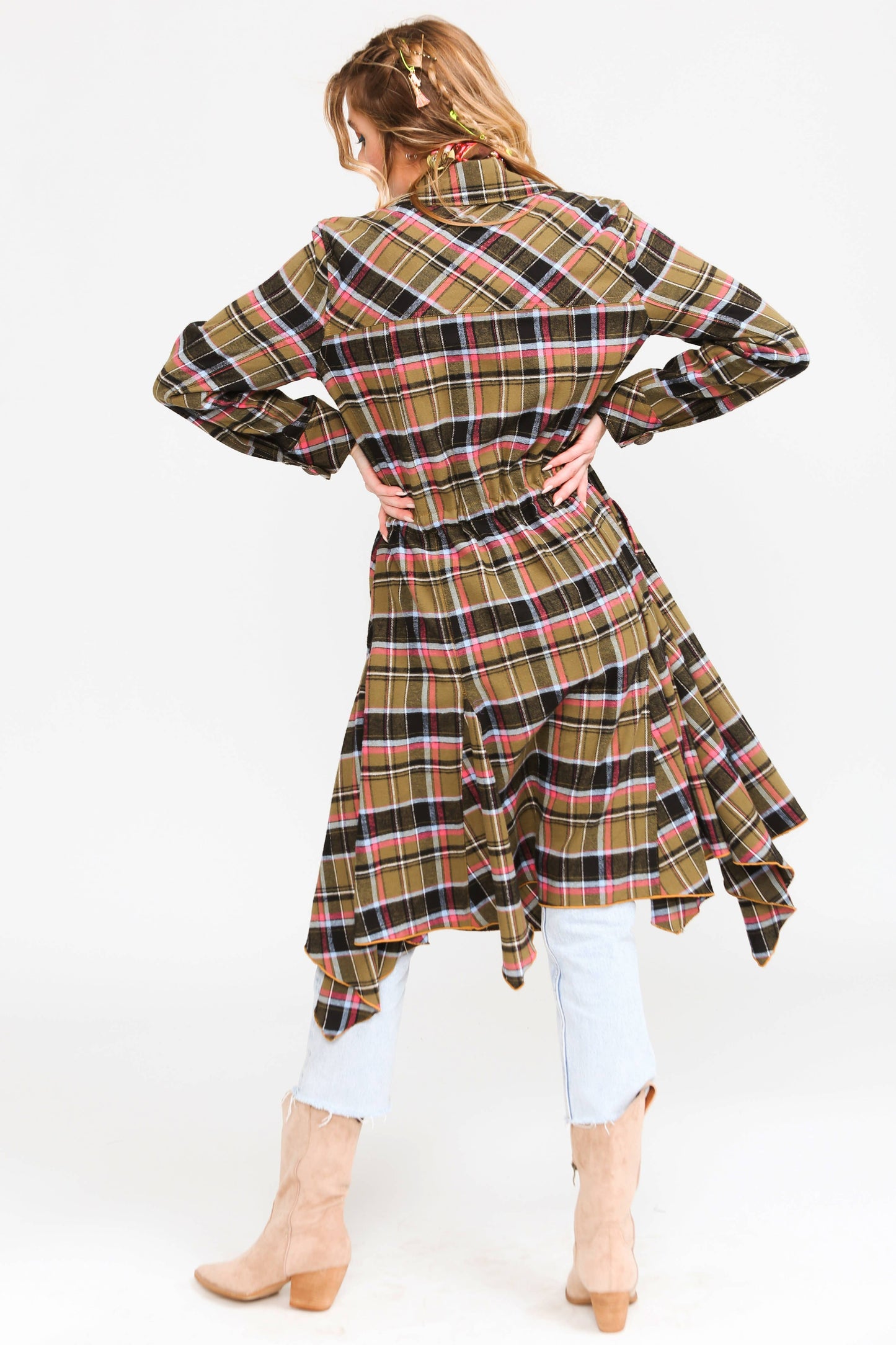 Coco Plaid Trench Coat: Black/Fuschia / L