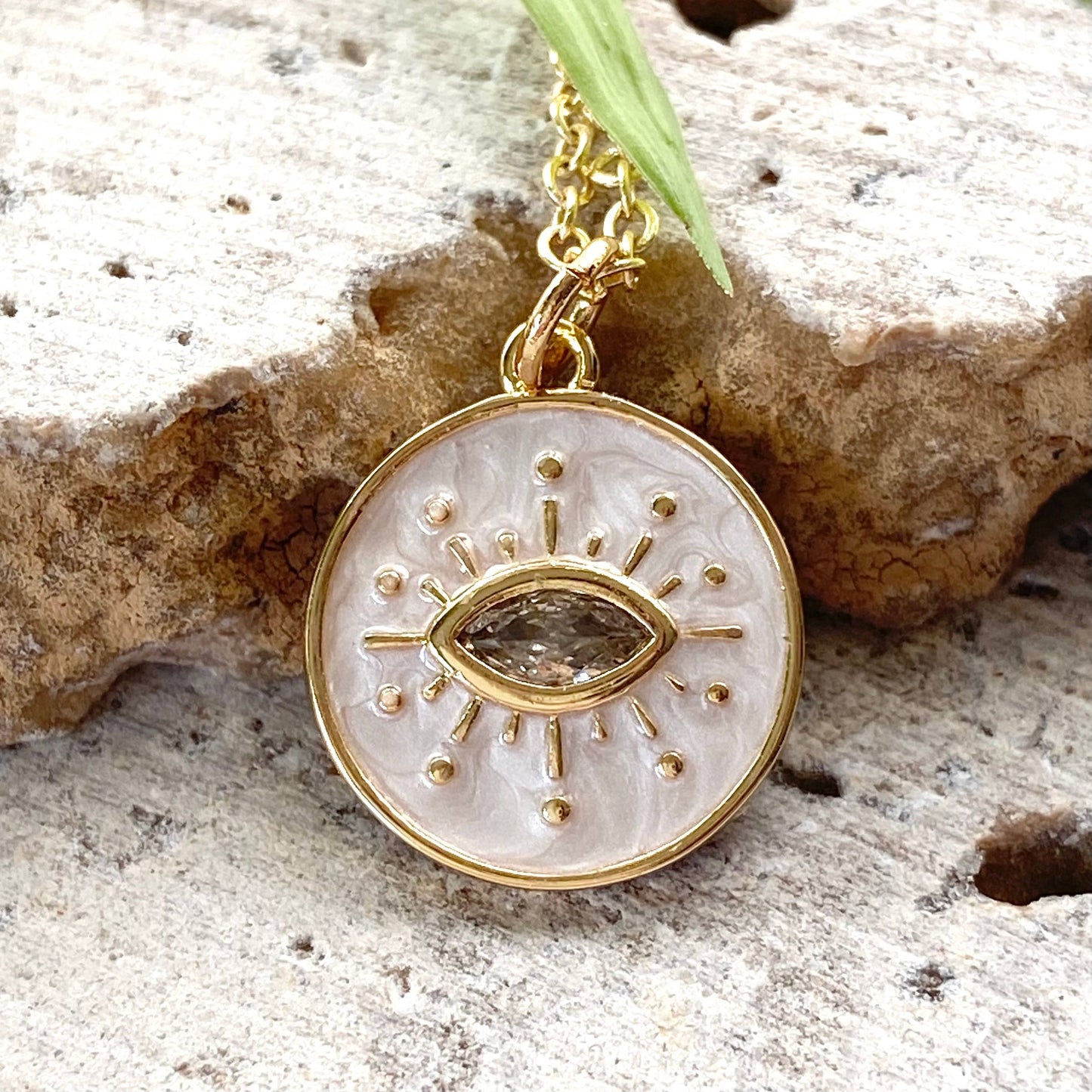 Eye enamel necklace boutique salon spa jewelry trendy gift: 19”