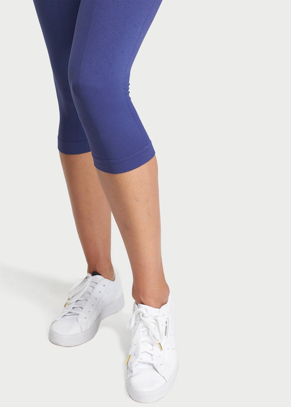 Morgan Seamless Cropped Capri Shaping Legging: Asphalt - Yummie