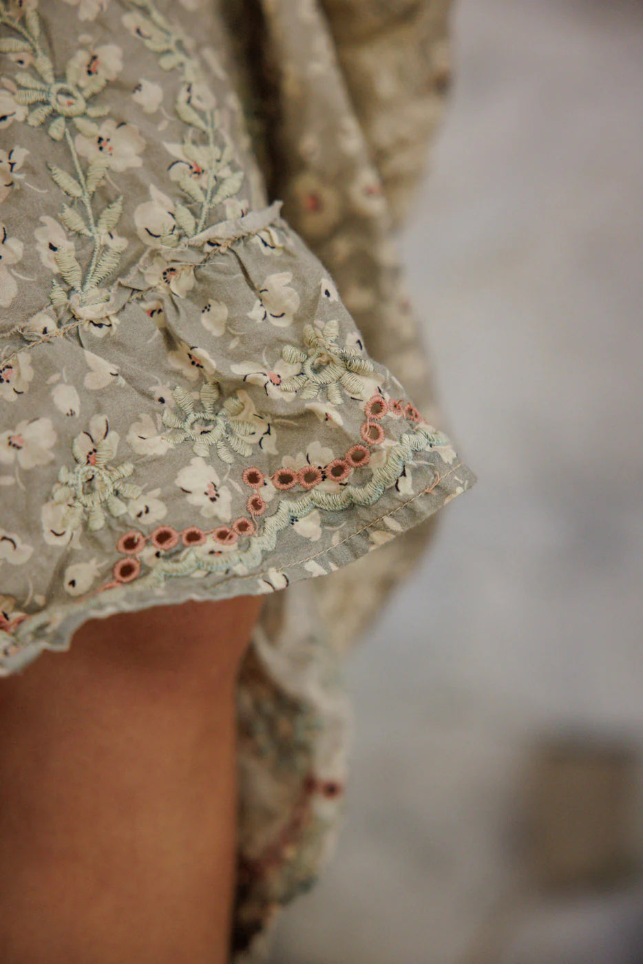 Floral Chrystal Skirt 242 - Magnolia Pearl