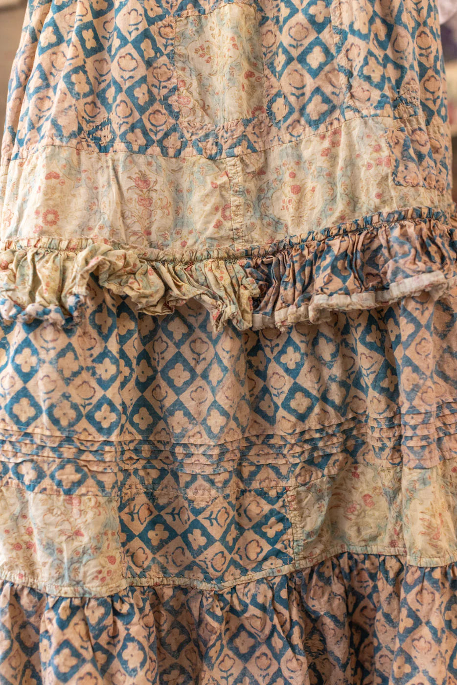 Pissarro Skirt 215 -Magnolia Pearl
