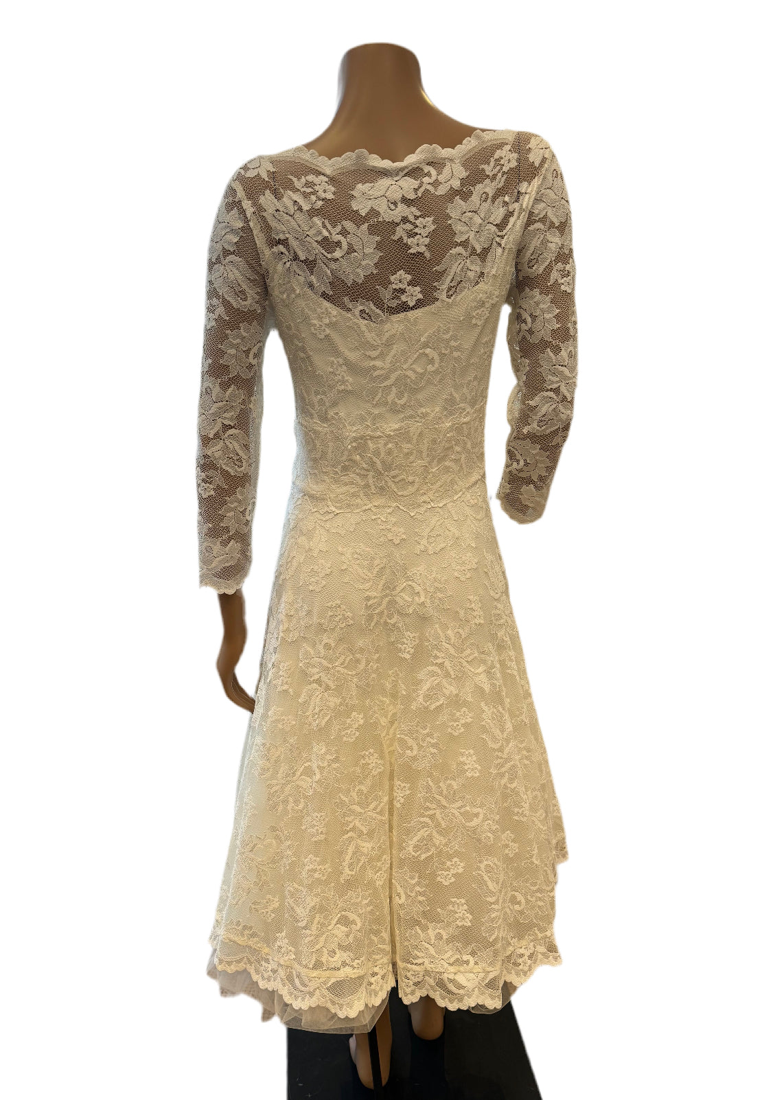 Scalloped V Neck Dress 1417 - Olvi’s