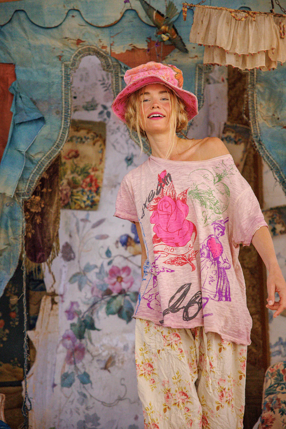 Mixed Graphics Tee 2256 - Magnolia Pearl