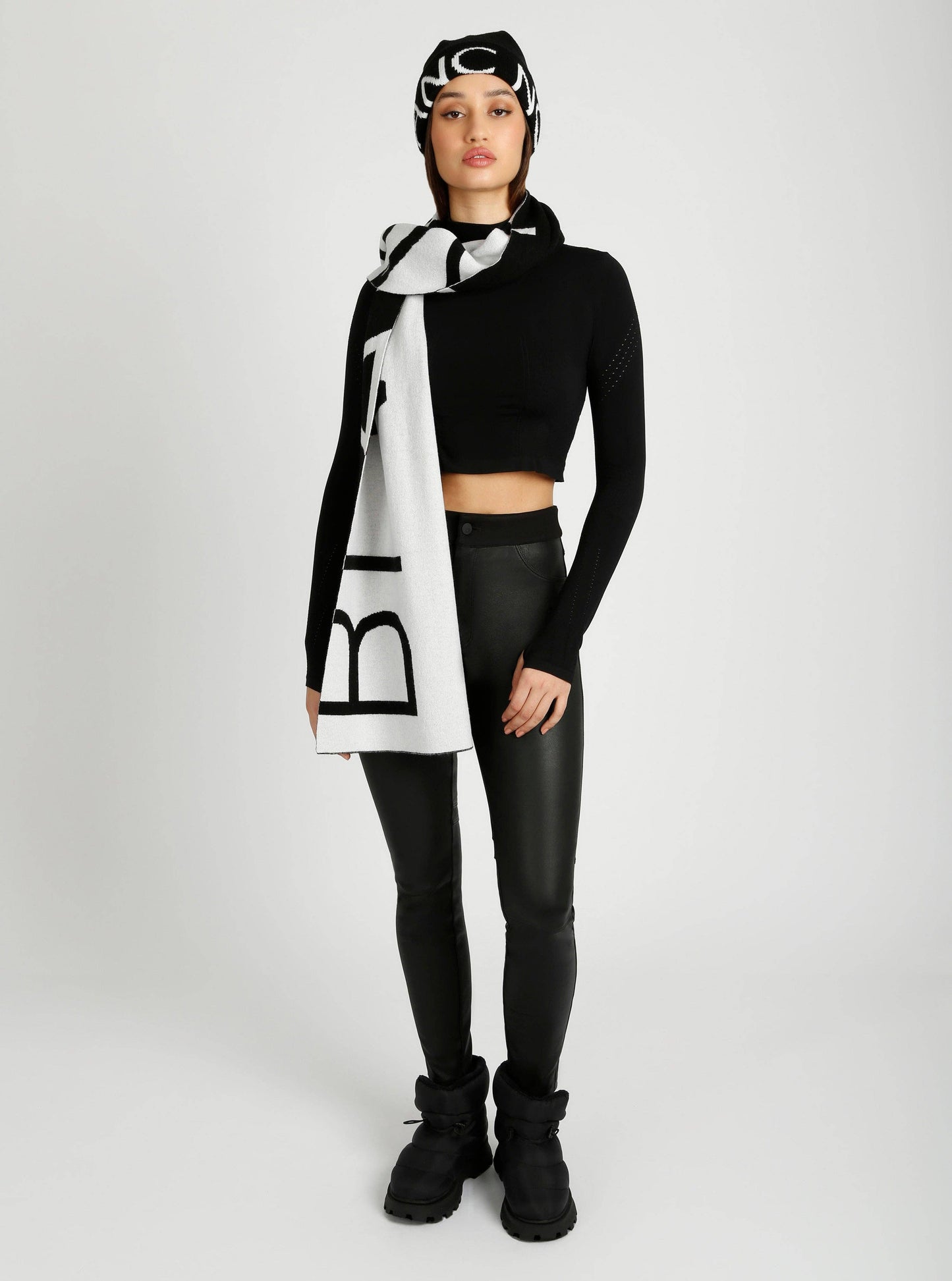 Jacquard Knit Scarf - Blanc Noir