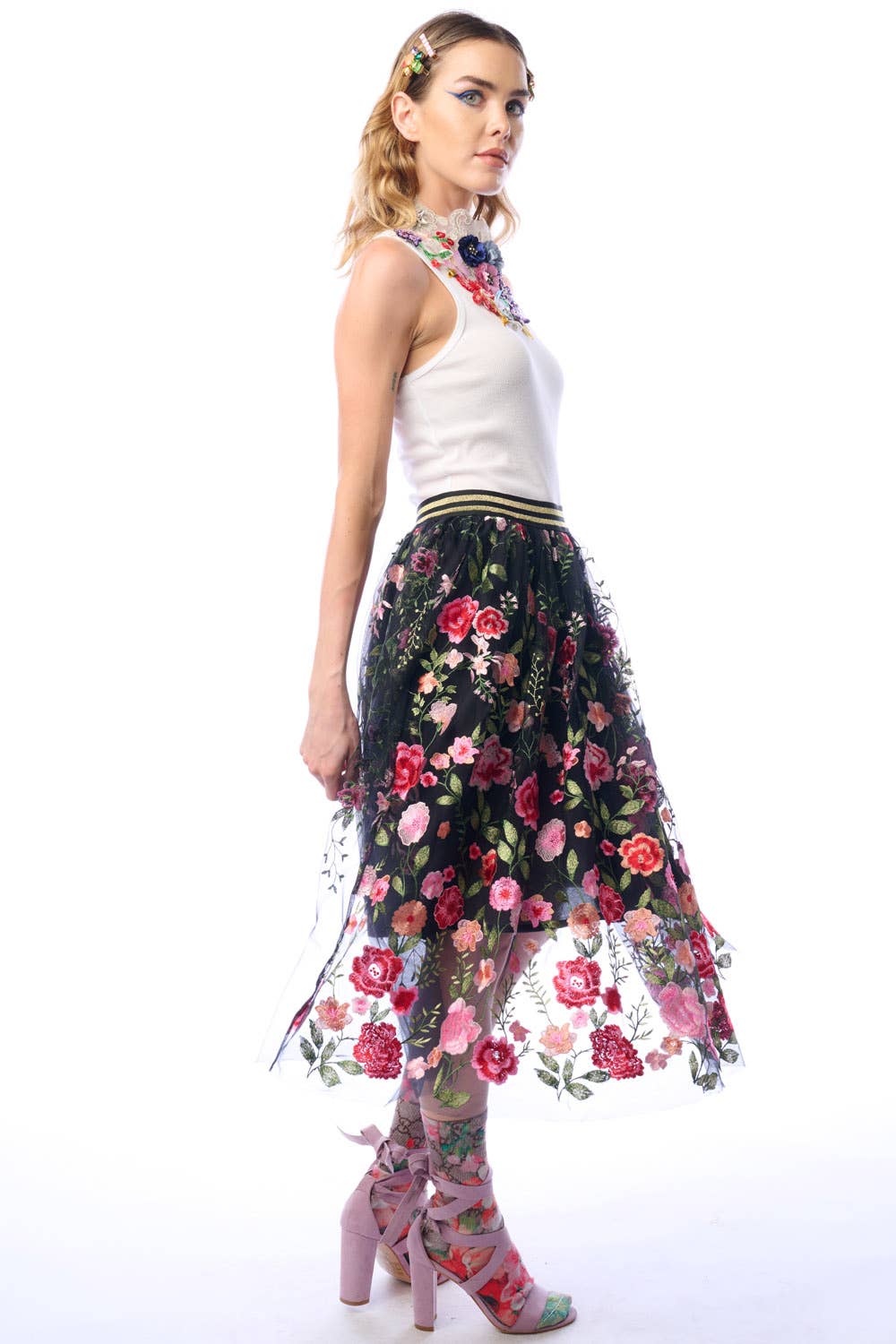 Dark Rose Embroidered Skirt: S