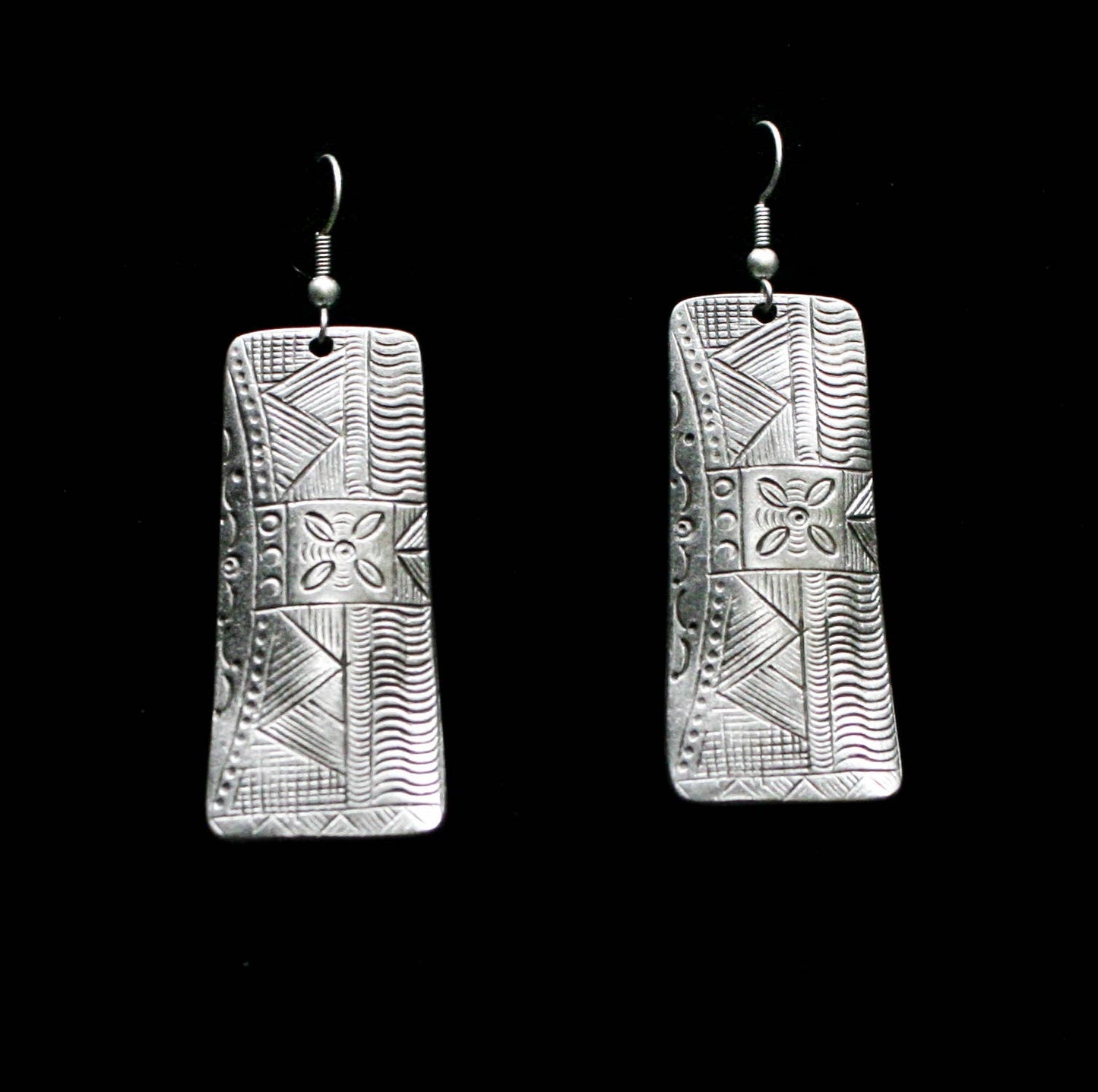 Handmade Pewter Earring - 4653