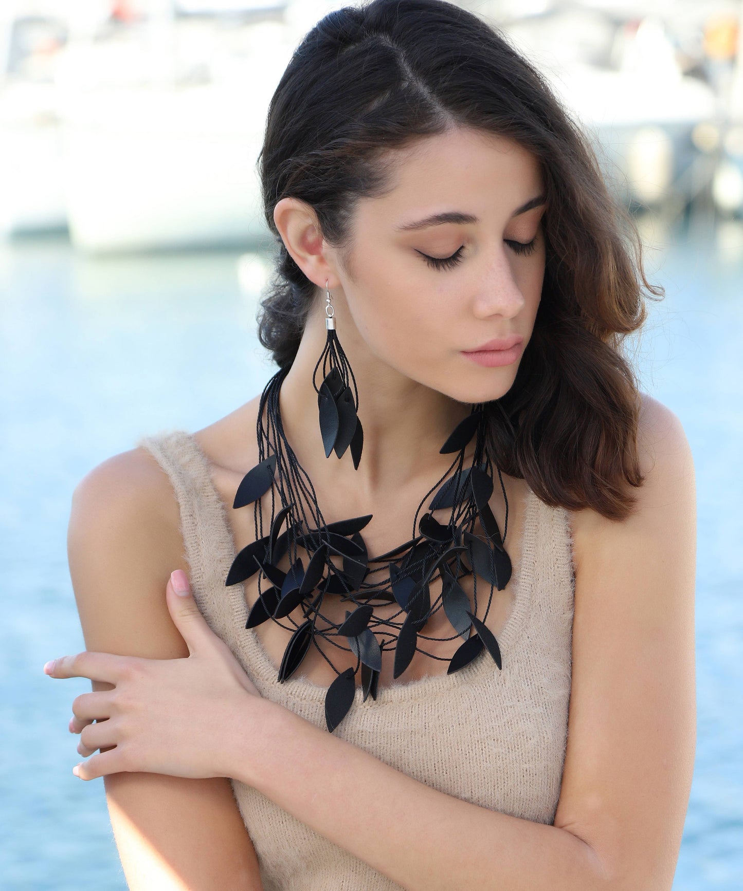 Handmade special design leather leaf jewelry set: Black