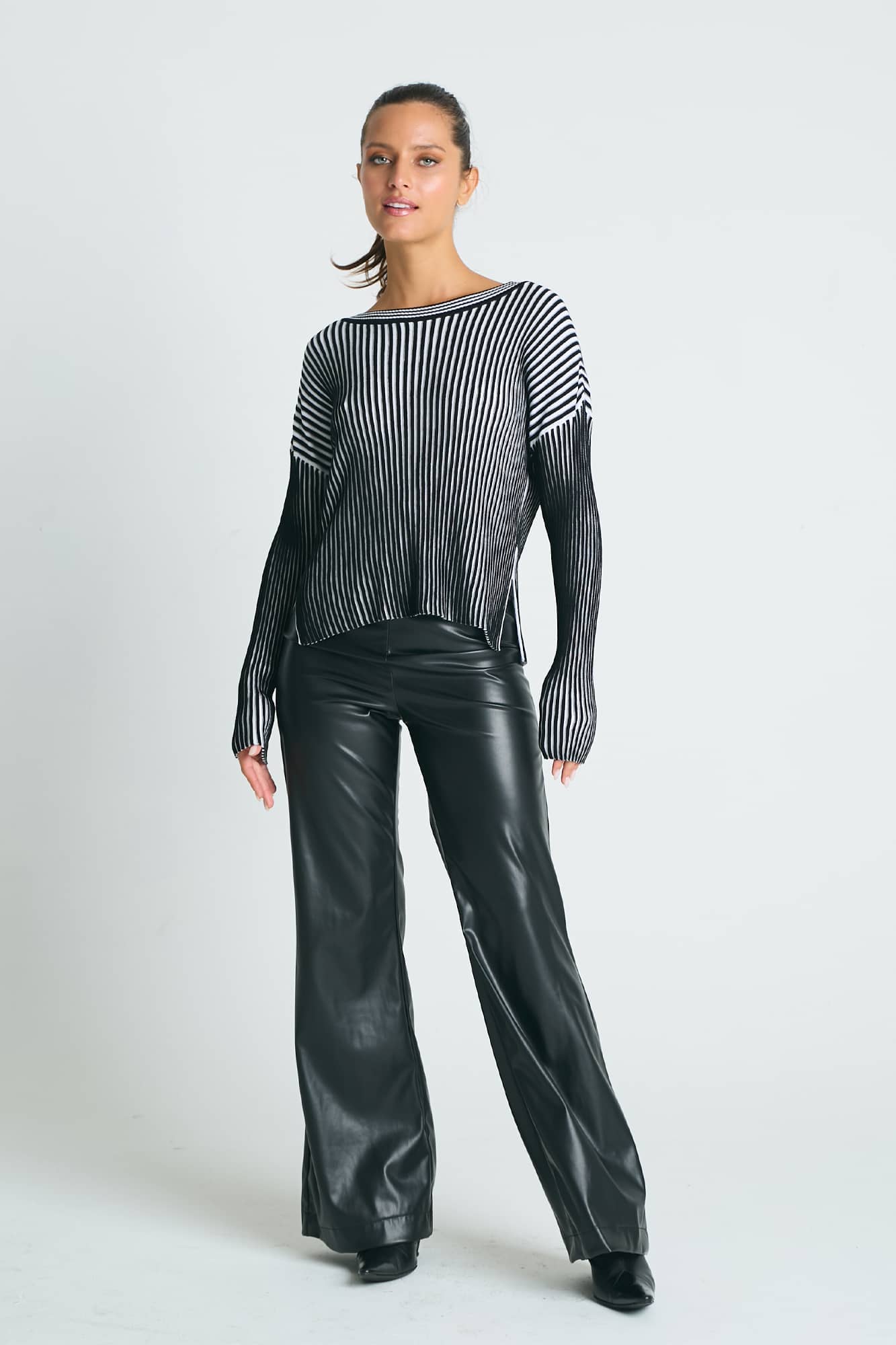 Pima Cotton Groovy Stripe Crewneck Sweater - Black/White: Black/White