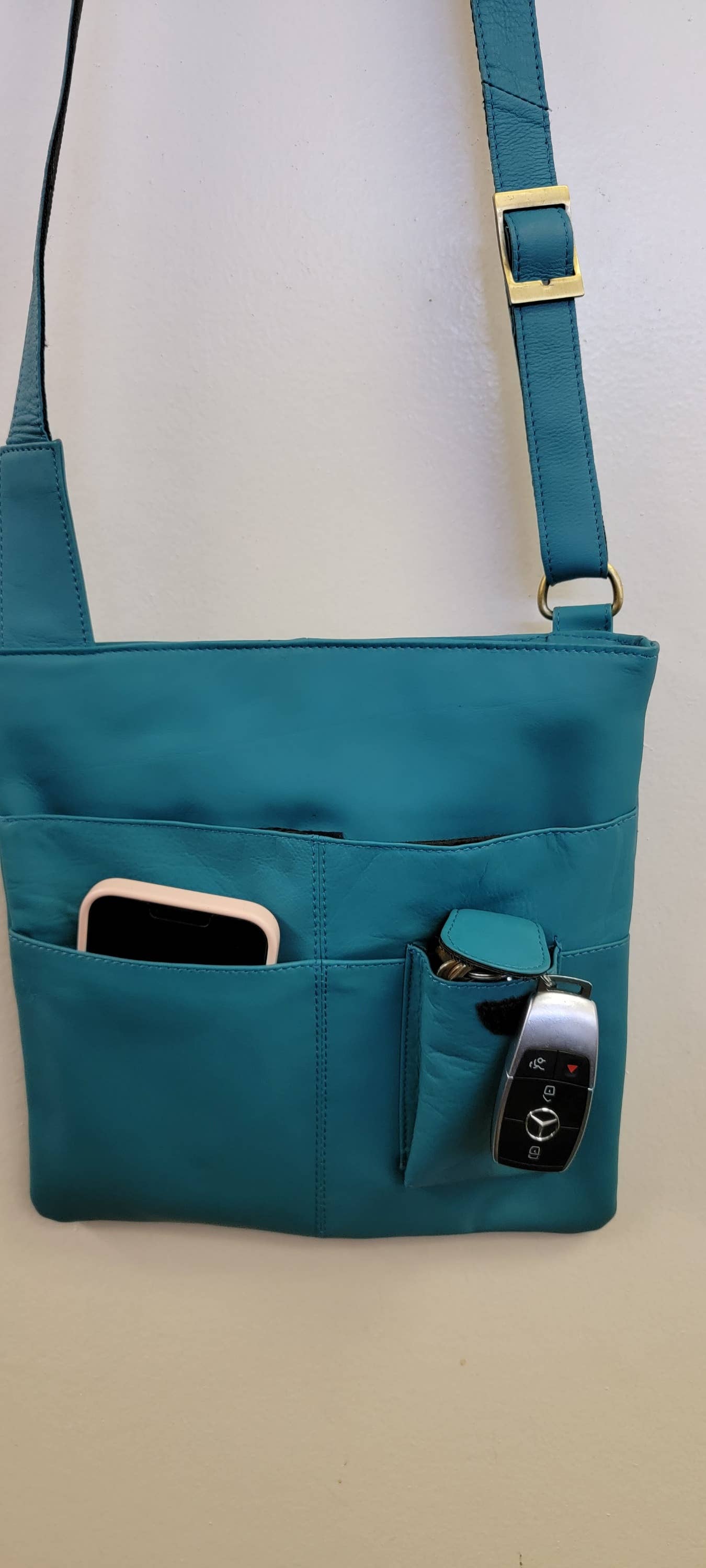 LEATHER CROSSBODY, I PAD TECH BAG: SILVER