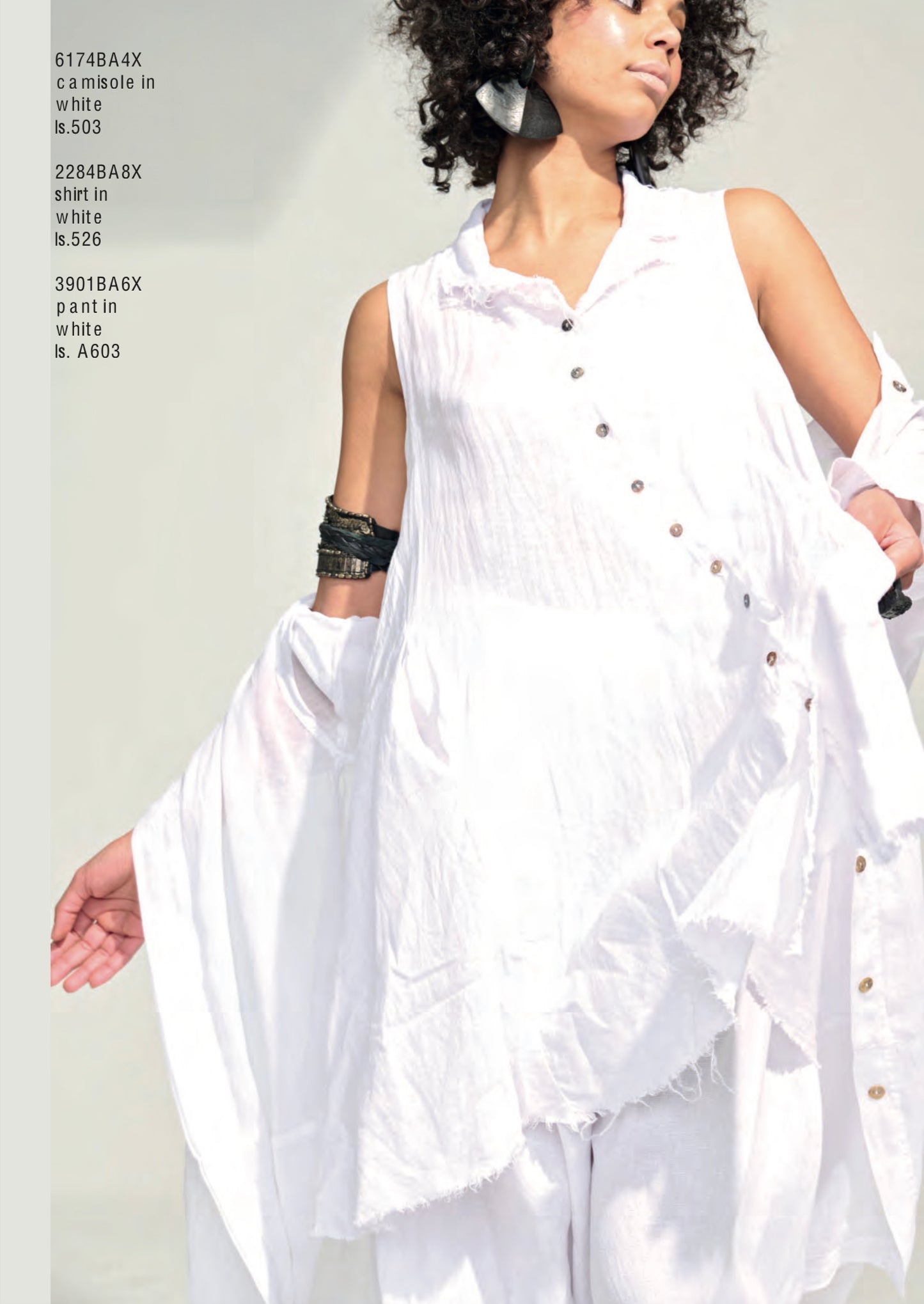 Shirt in White 2284BA8X - Banana Blue