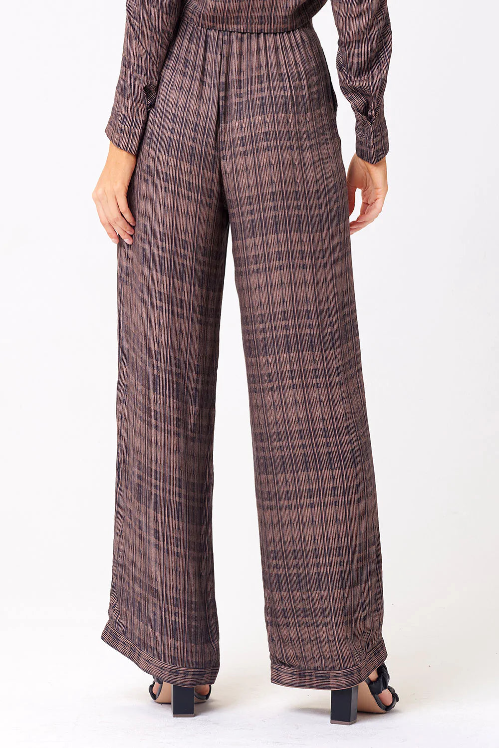 Mira Pant - Saltwater Luxe