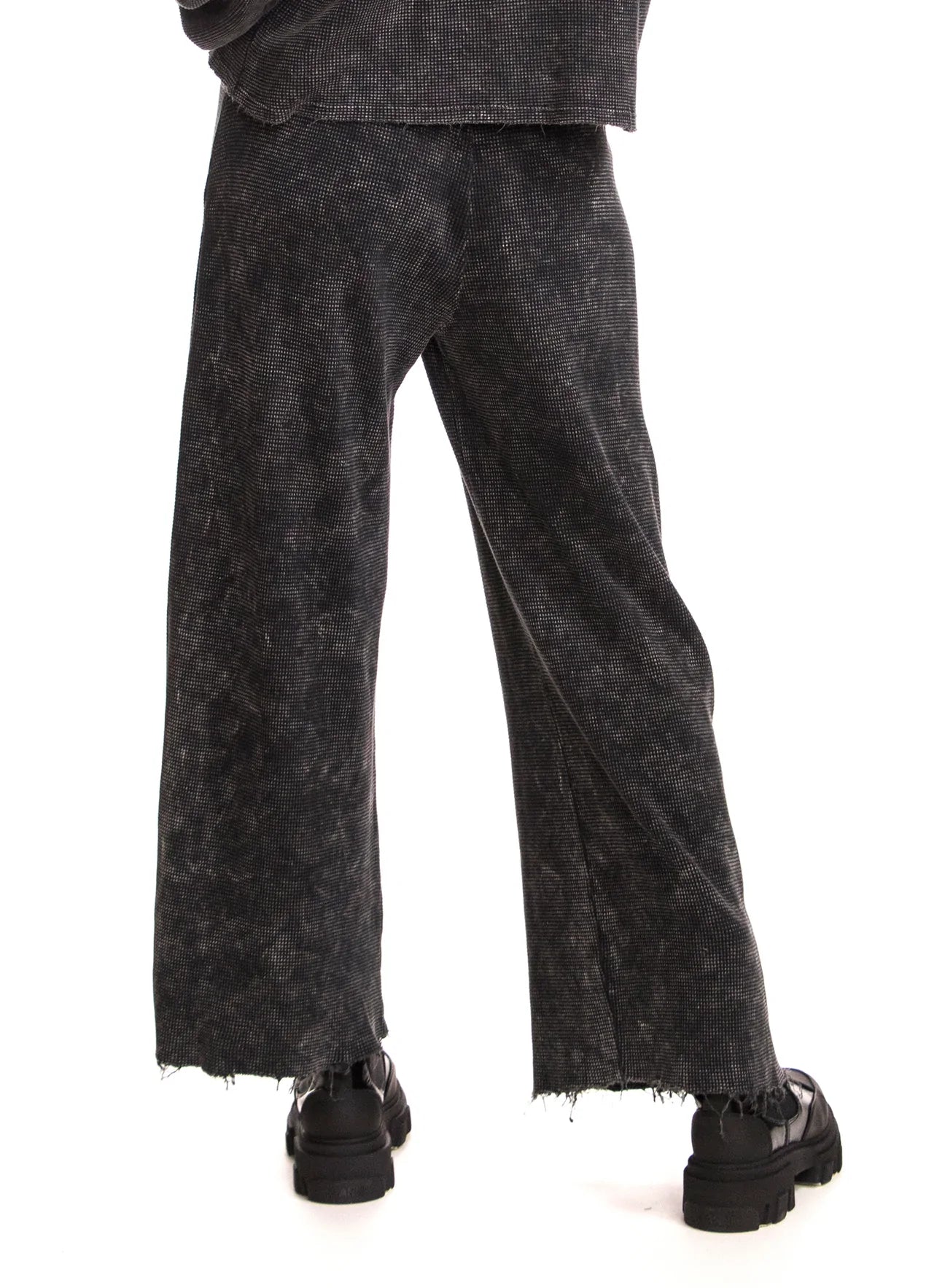 Julie - Raw Edge Ankle Sweatpants - CHRLDR
