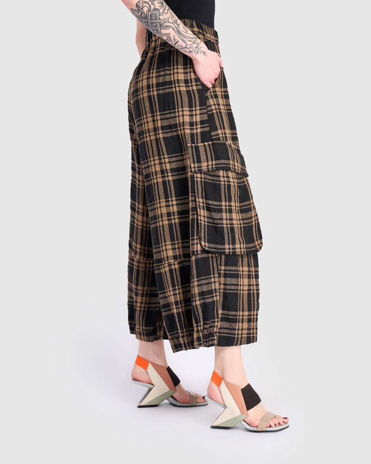 Linen Wide Cargo Pants, Brown/Black Plaid: Check / 1 (US 6-8)