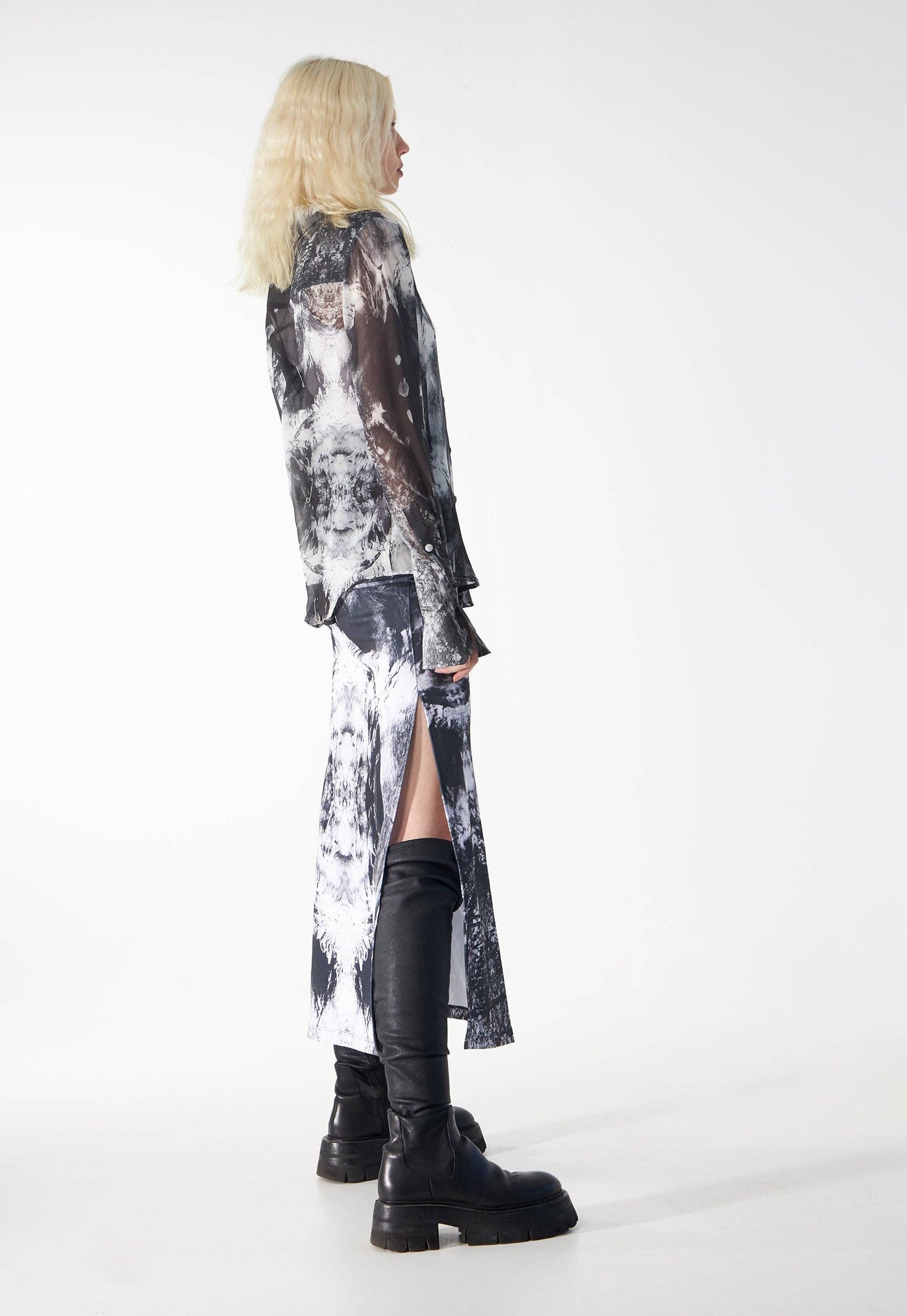 Babs Body-hugging Midi Skirt