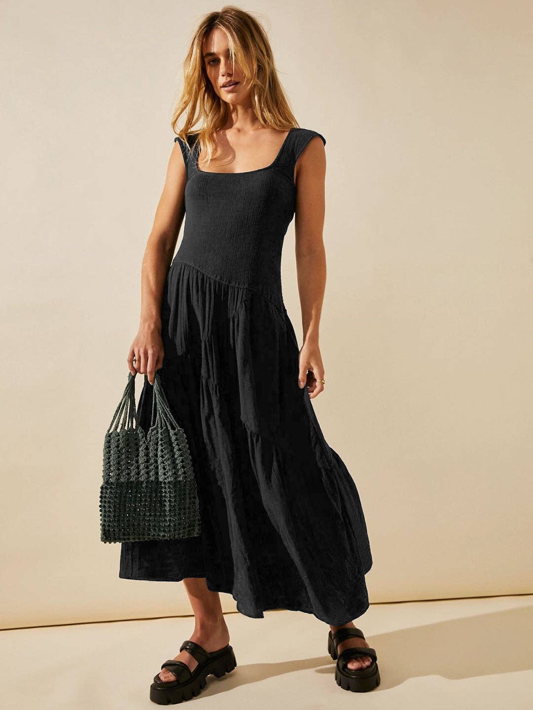 French Style Elegant A-Line Maxi Dress With U-Neck Design: GQTX002 / M