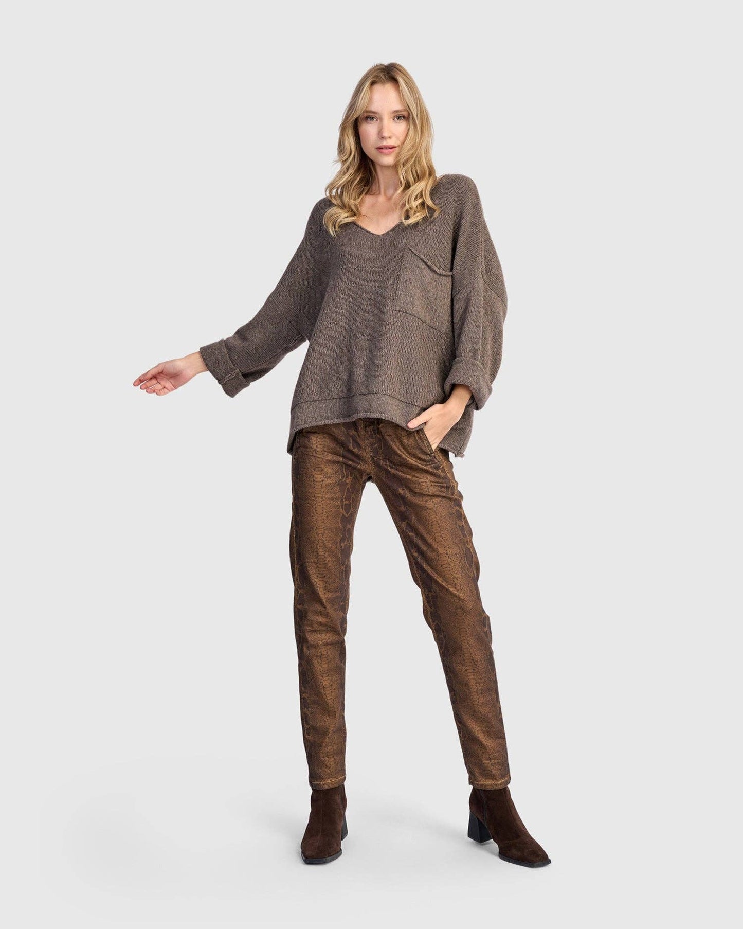 Basis Pullover Sweater, Brown: Brown / M (US 12-14)