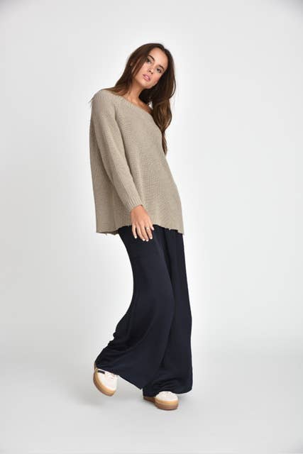 Harry Sweater: Black