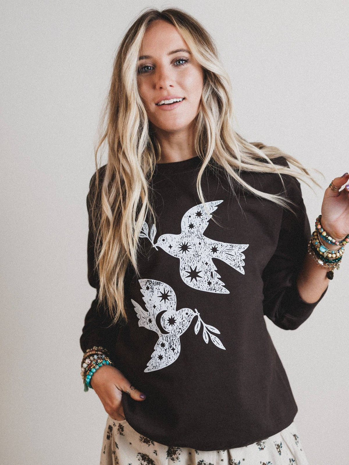 Fly Free Sweatshirt - Dark Chocolate: Dark Chocolate / L/XL