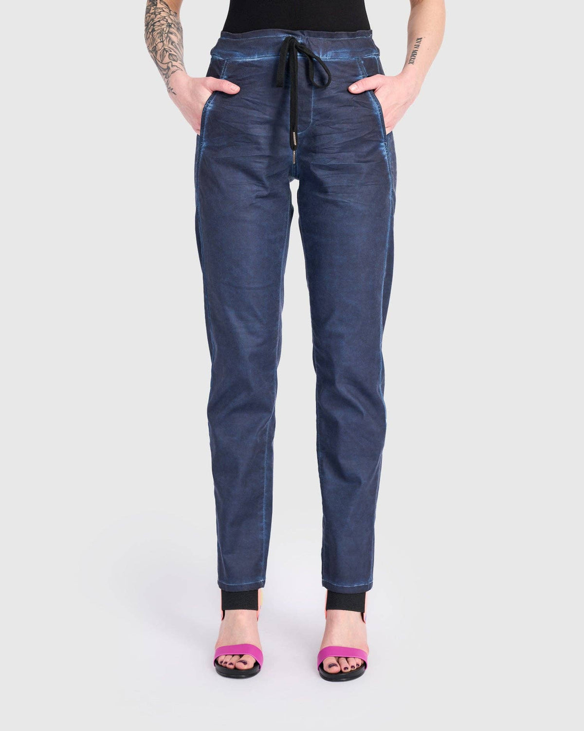Washed Iconic Stretch Jeans, Navy: NAVY / 4 (US 12-14)
