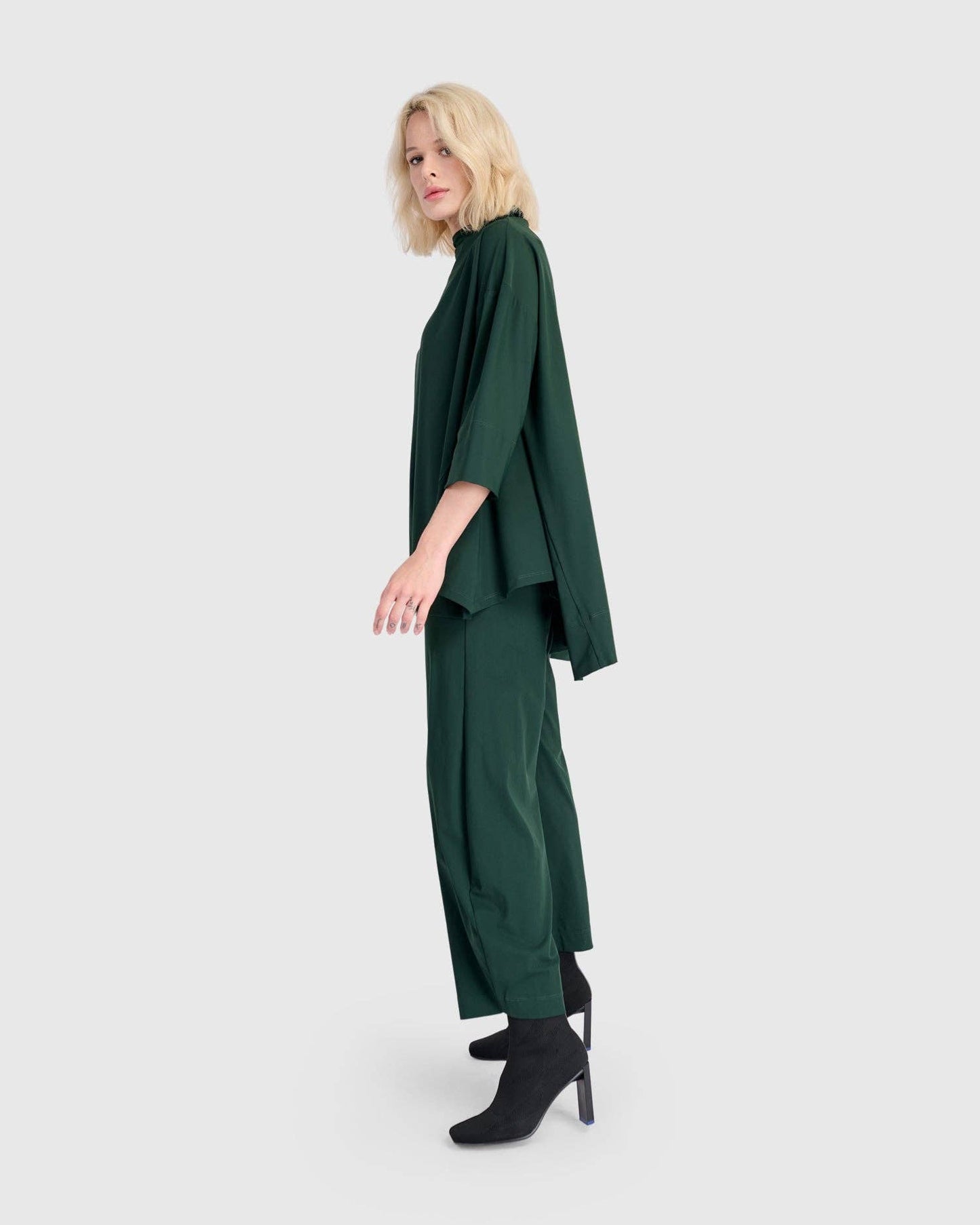 Essential Tekbika Flow Pants, Forest: Forest / 4 (US 12-14)