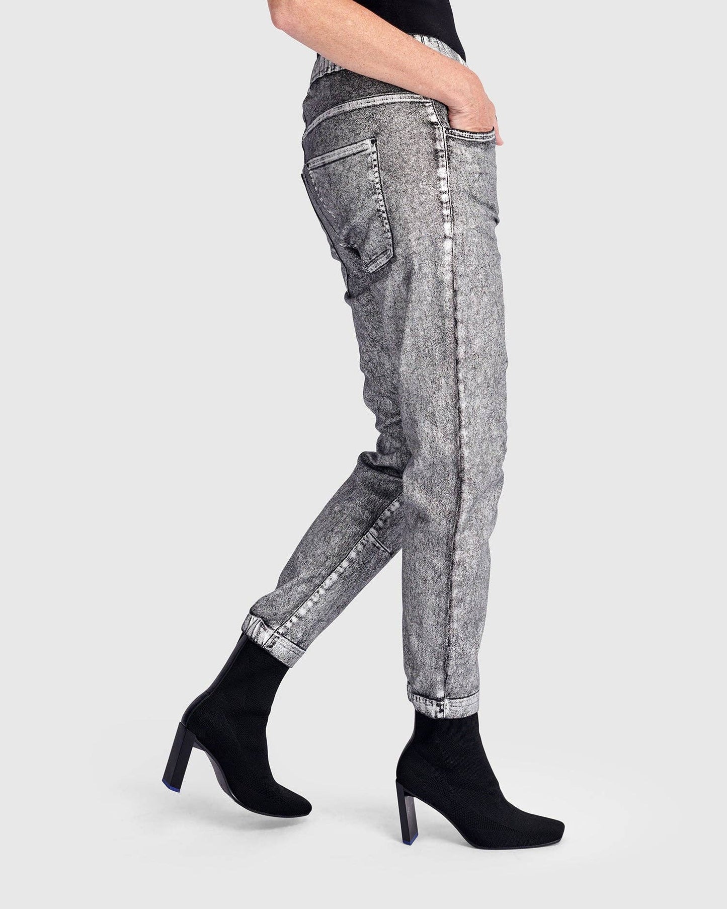 Metallic Boyfriend Jogger Jeans, Silver: Silver / 2 (US 8-10)