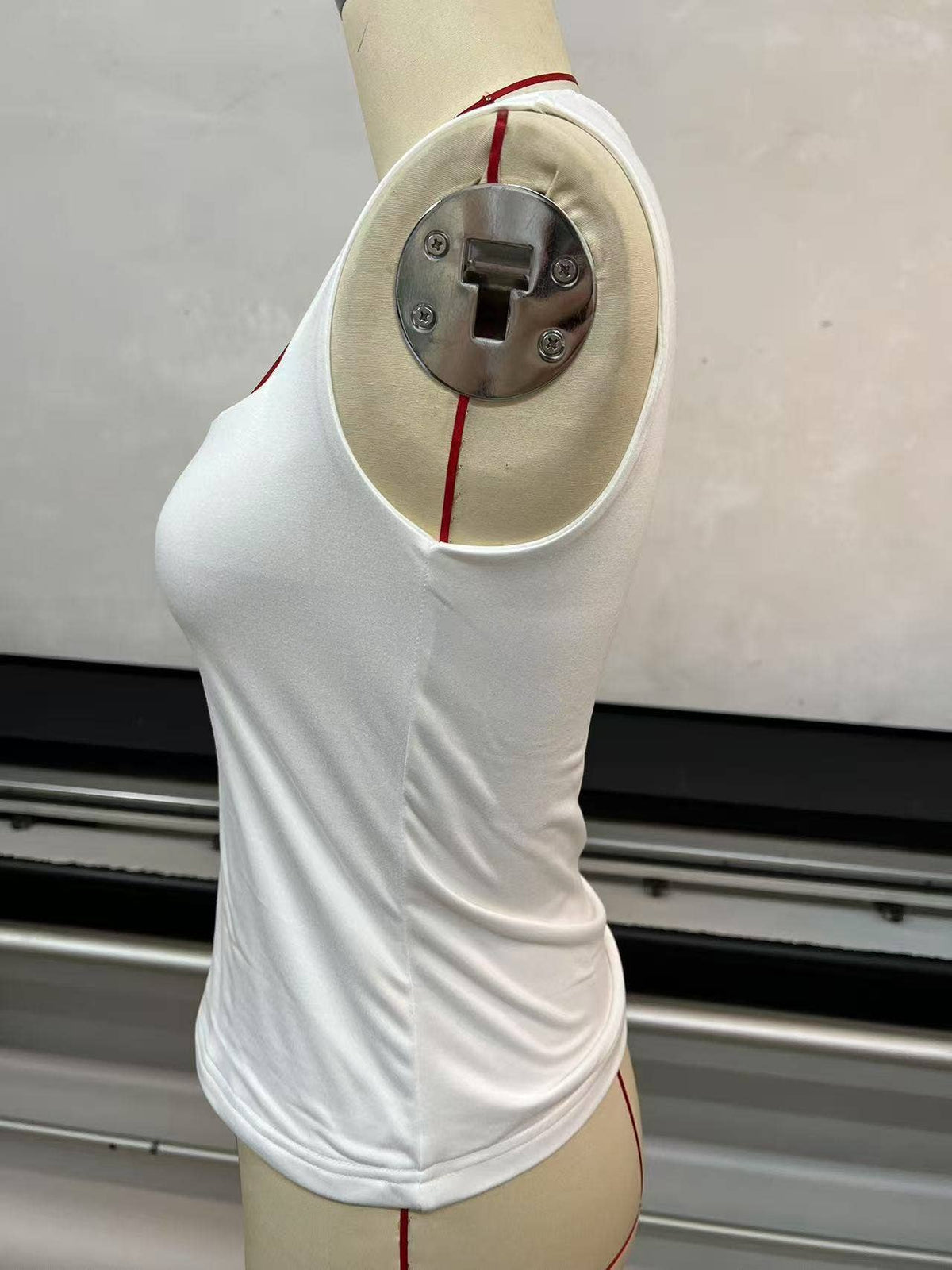 Comfortable square-neck sleeveless tank top: LIGHTGREY / (L) 1