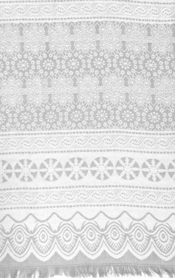 Snowflake Intarsia Blanket Wrap: Black / One Size