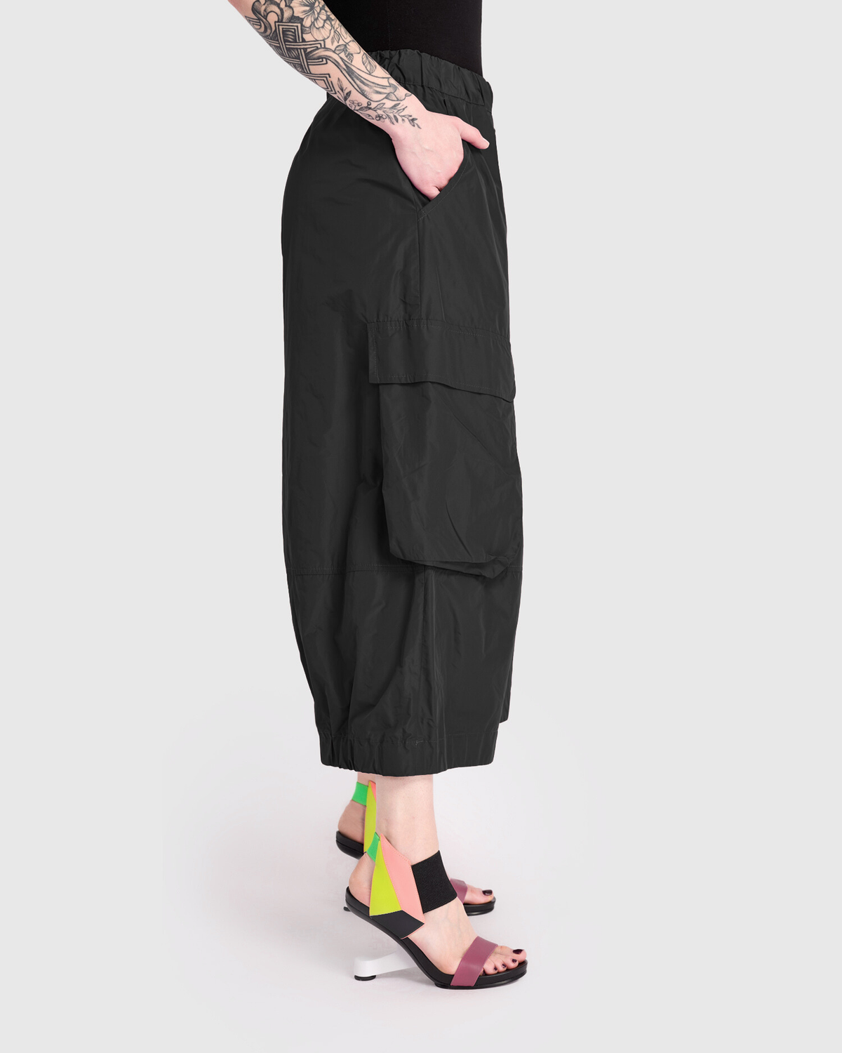 Urban Swish Wide Cargo Pants, Black: BLACK / 4 (US 12-14)
