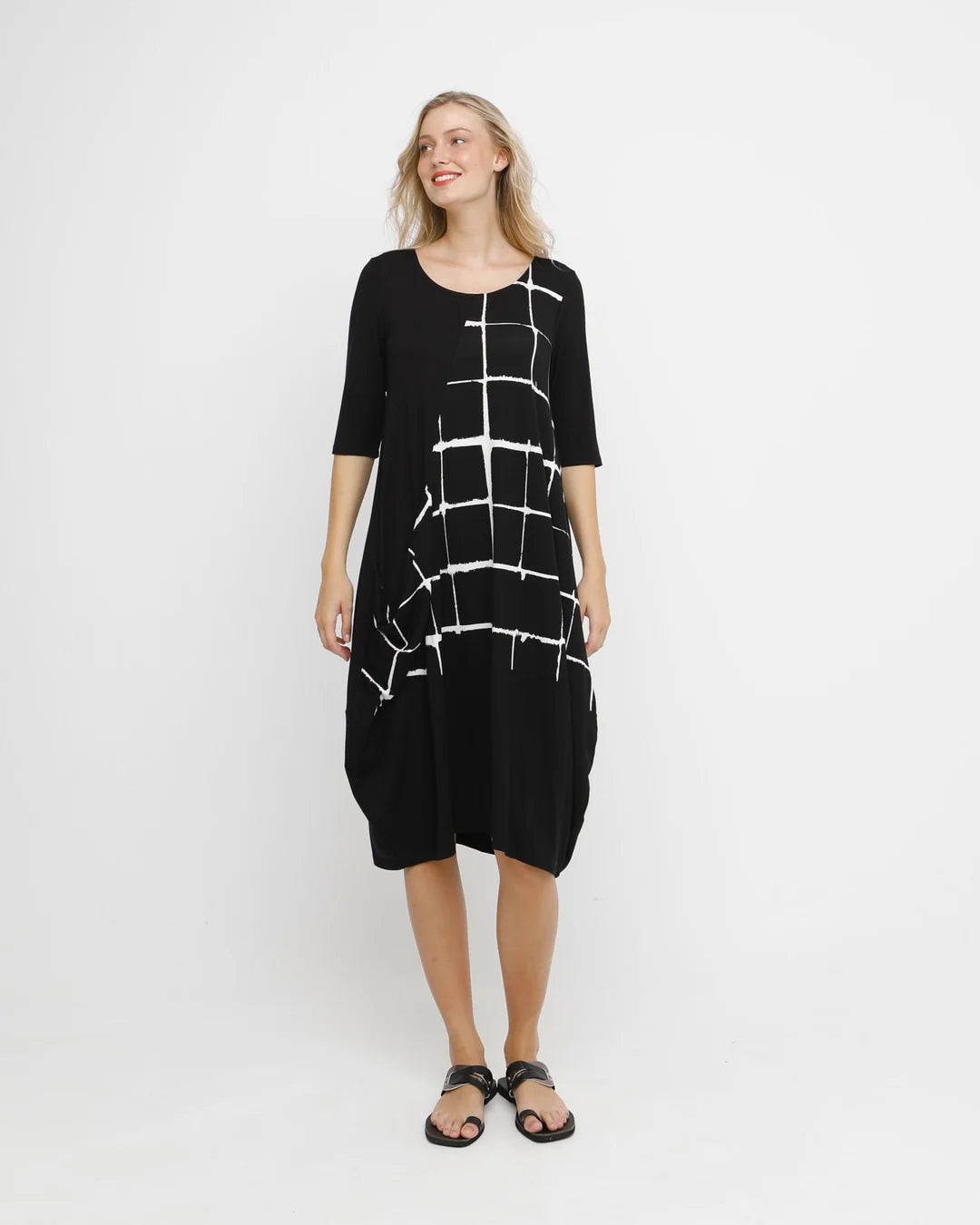 OZAI N KU Chara Easy Dress - Alembika