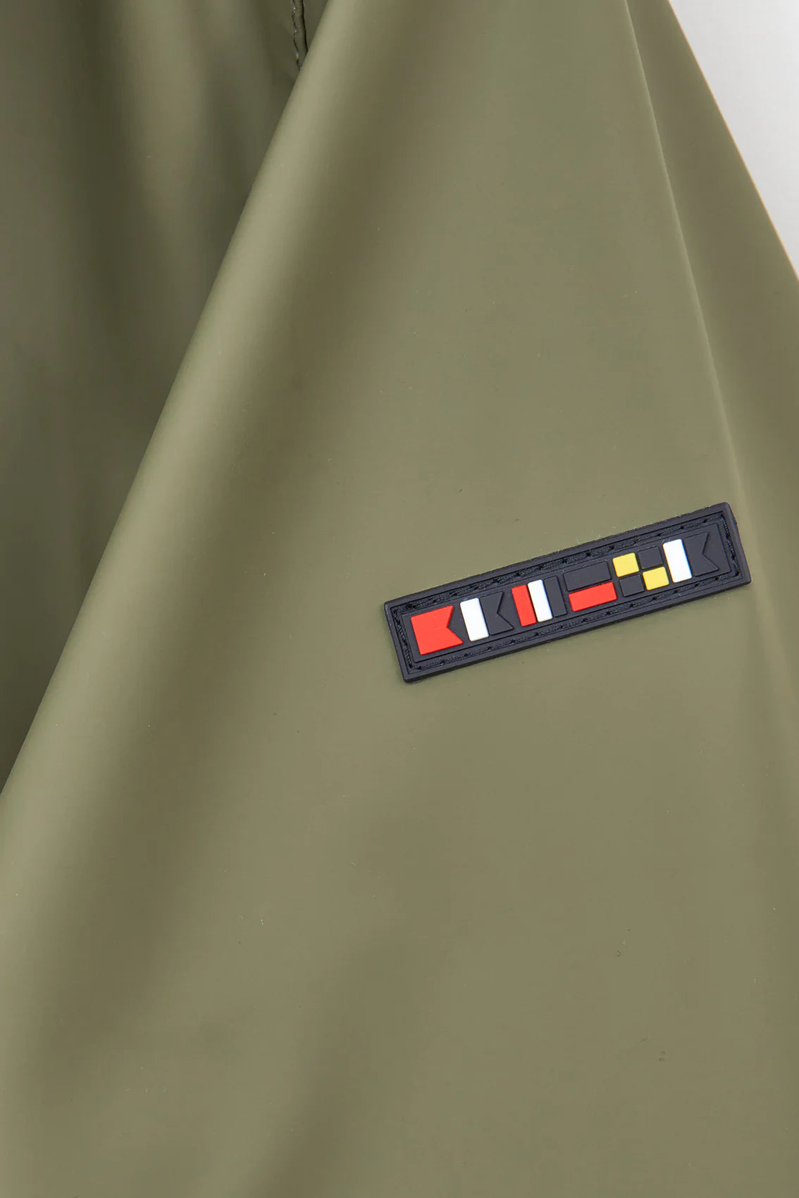 100% Waterproof Raincoat With Heat-Sealed Seams C3215 - Batela