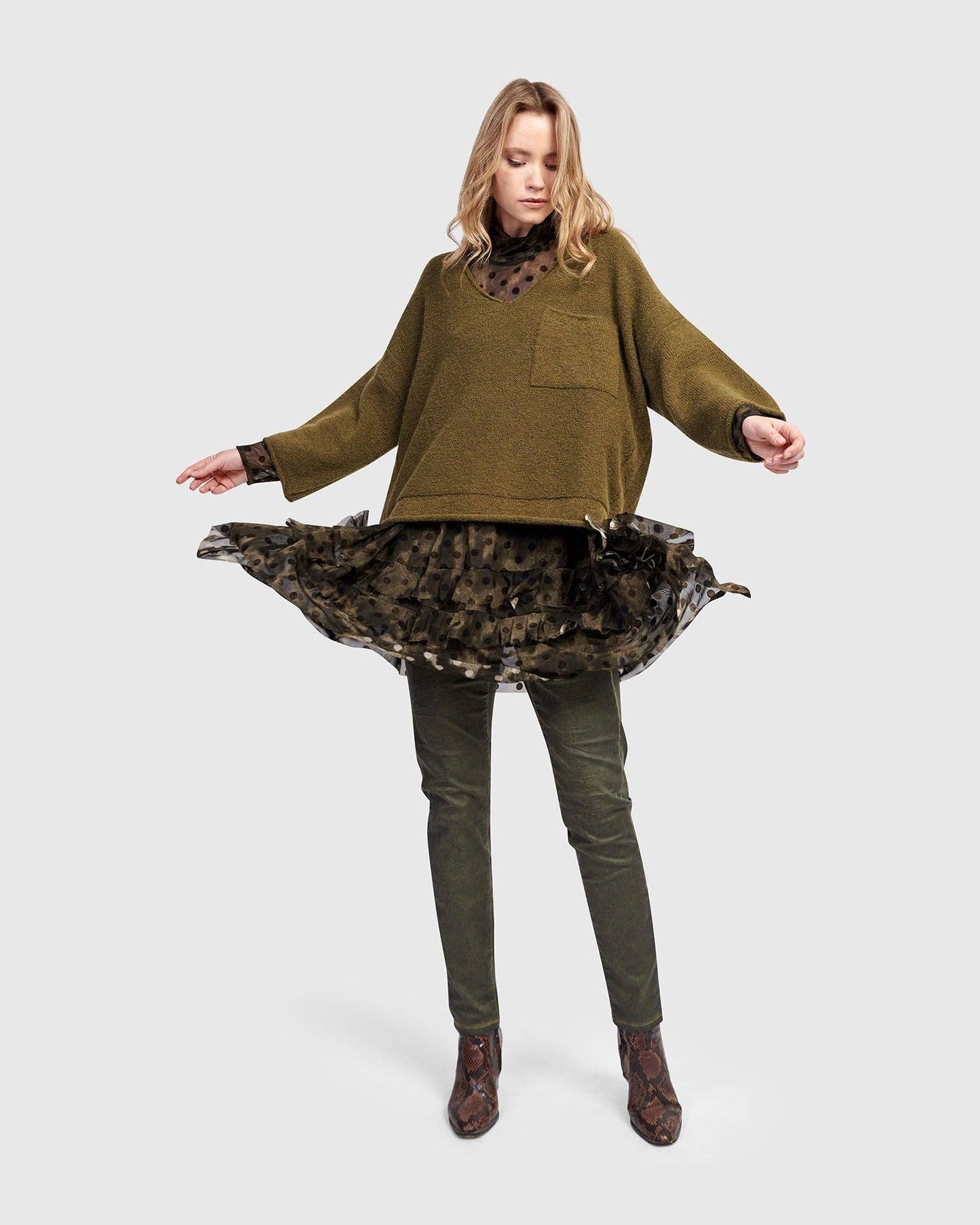 Basis Pullover Sweater, Khaki: Khaki / M (US 12-14)