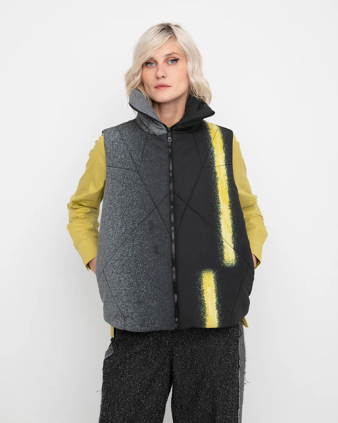 OZAI N KU PHOS Puffer Vest 766092
