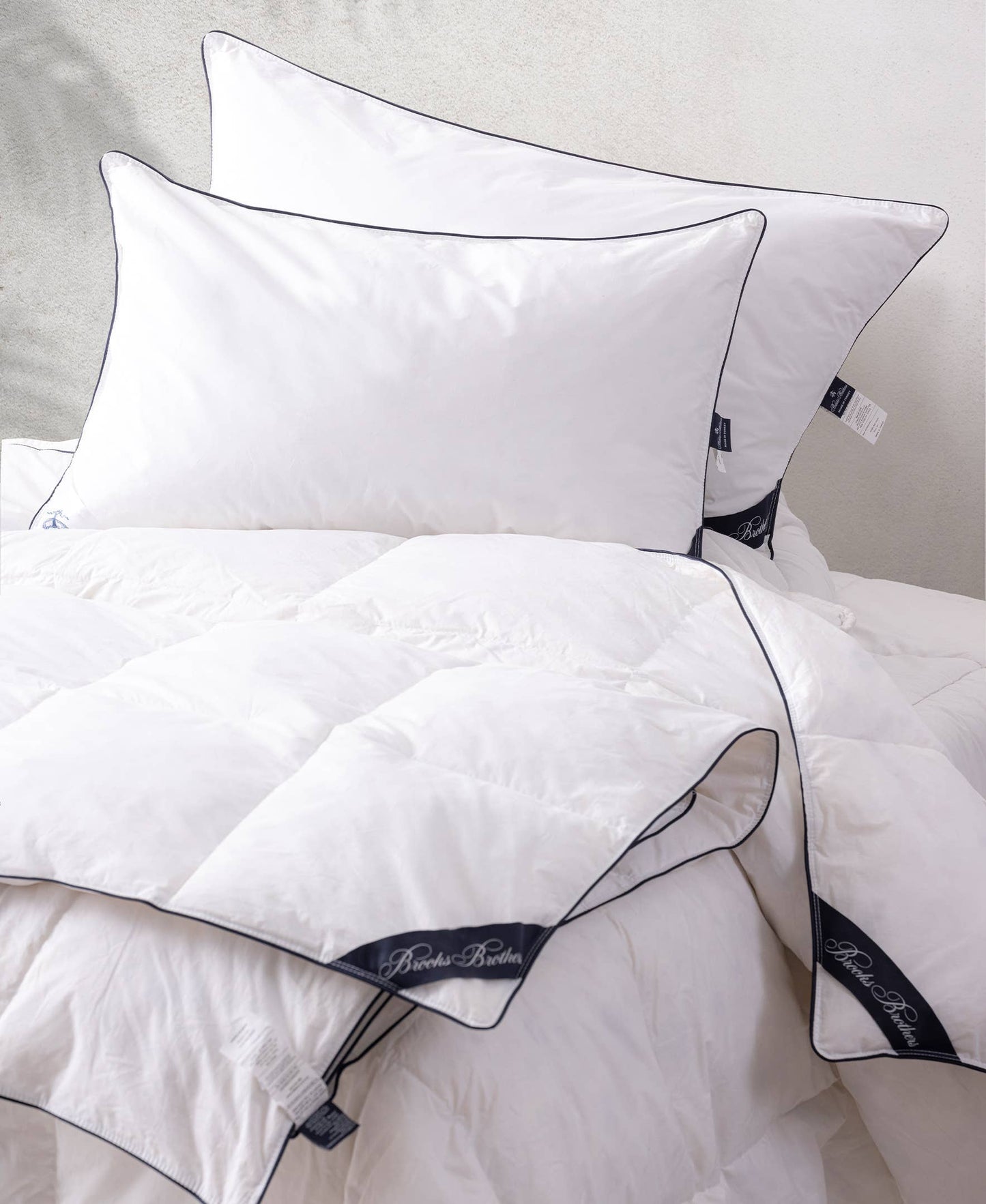 Brooks Brothers Goose Down / Feather Pillow: Queen