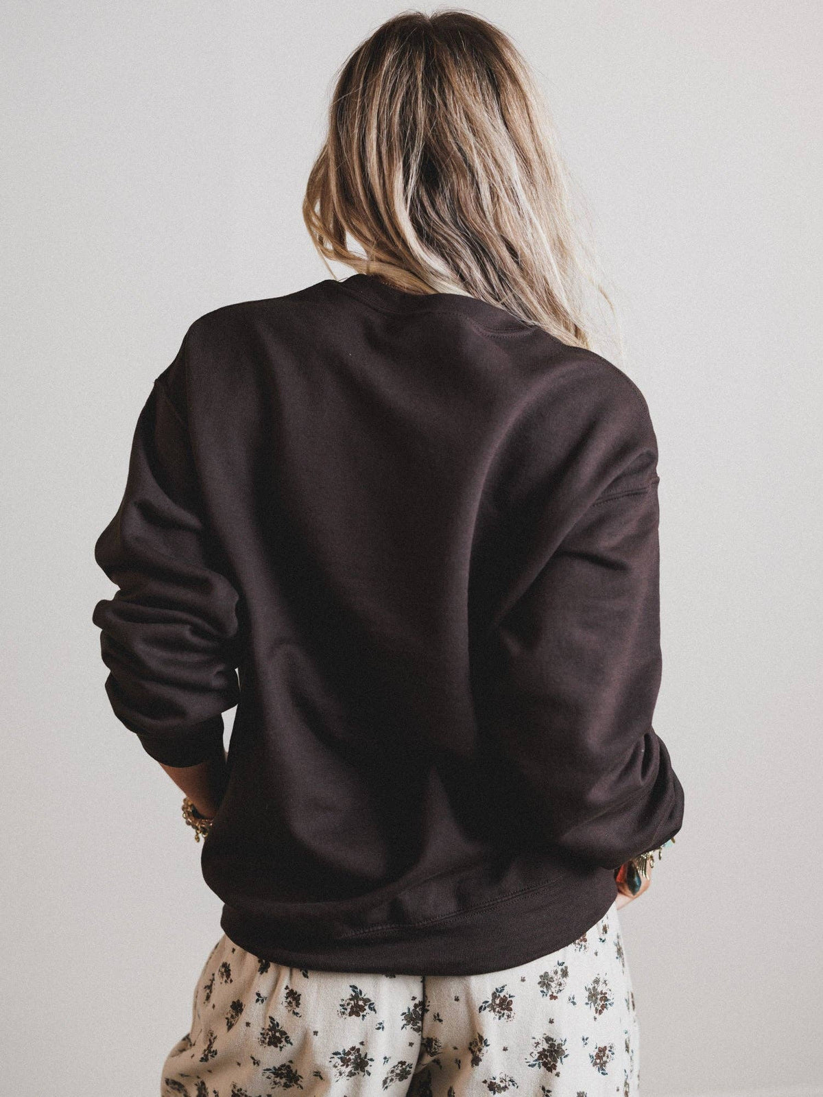Fly Free Sweatshirt - Dark Chocolate: Dark Chocolate / L/XL